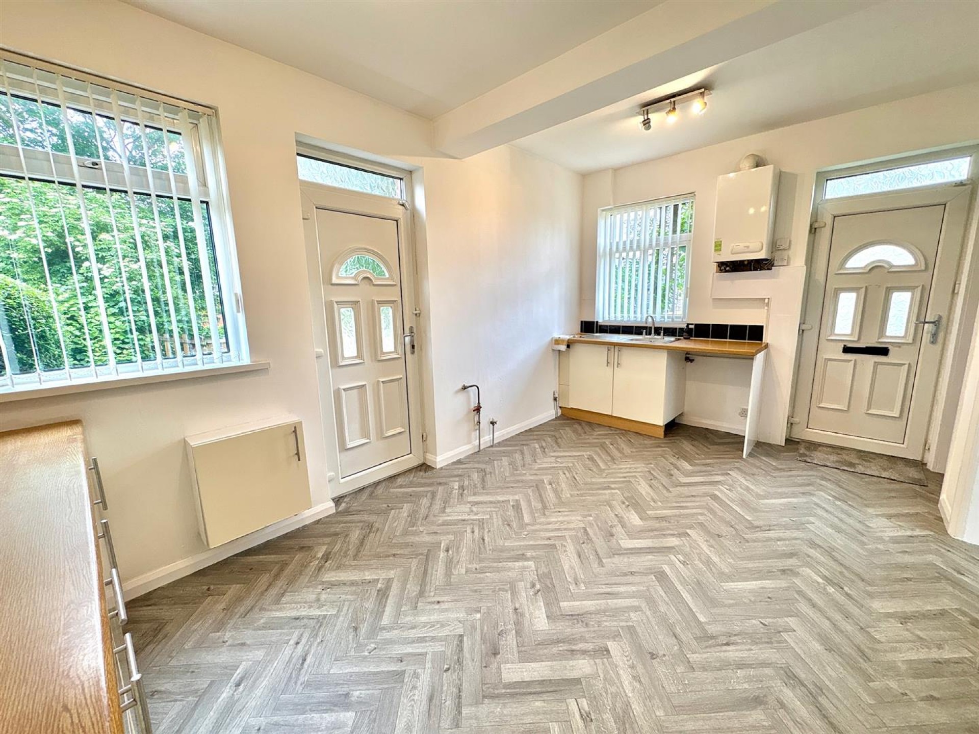 Images for Ovenden Close, Halifax