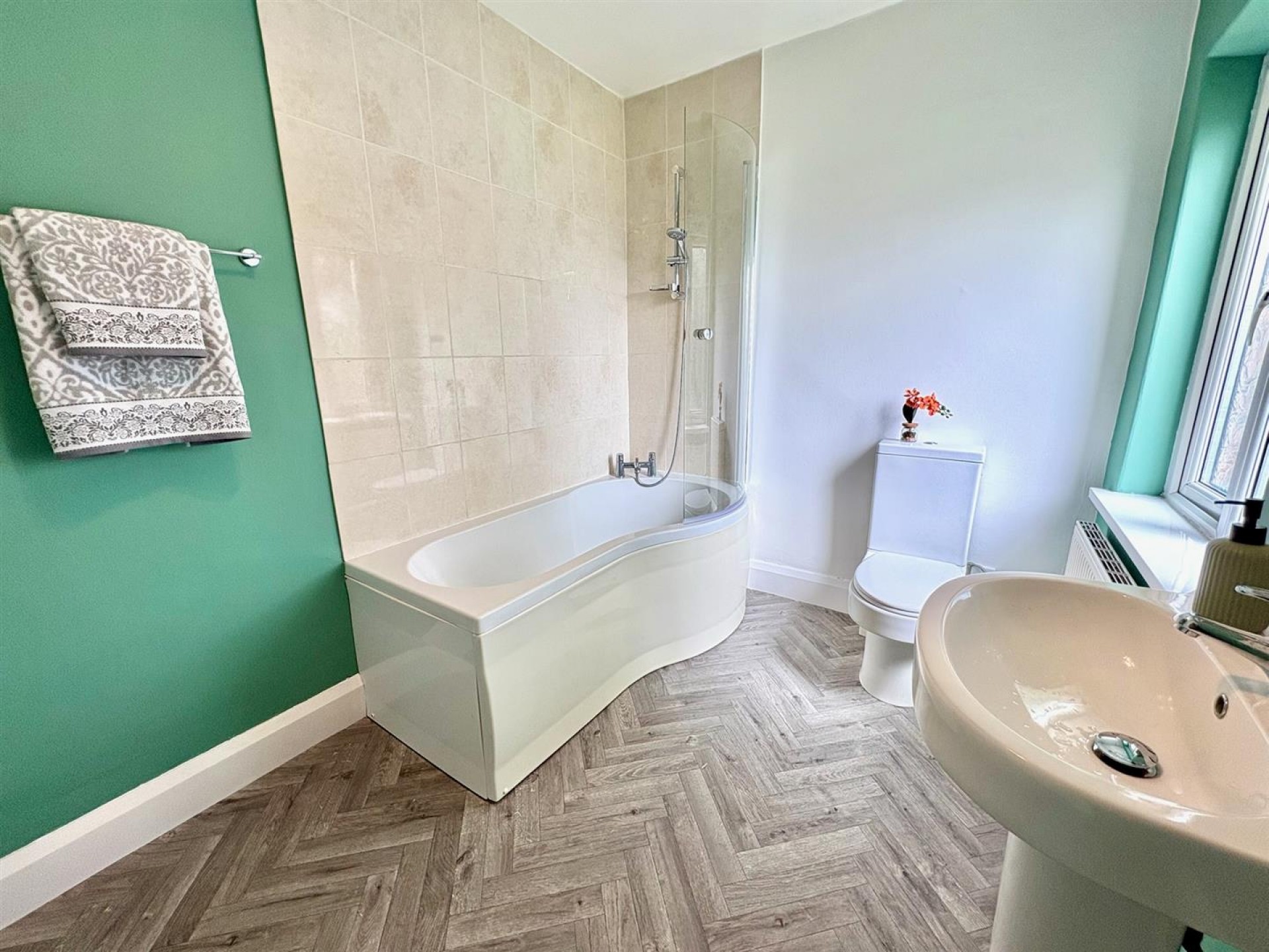Images for Ovenden Close, Halifax