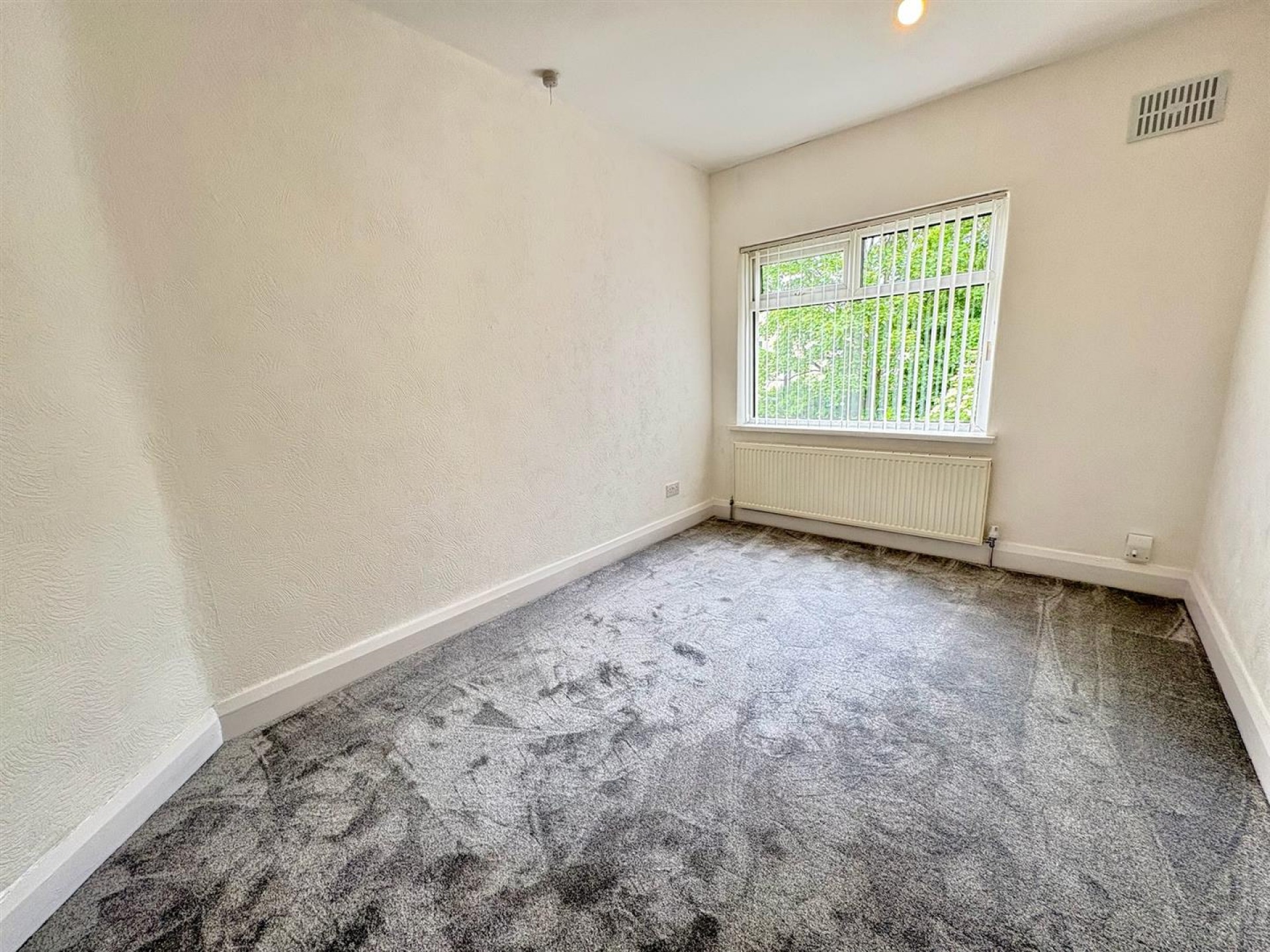 Images for Ovenden Close, Halifax