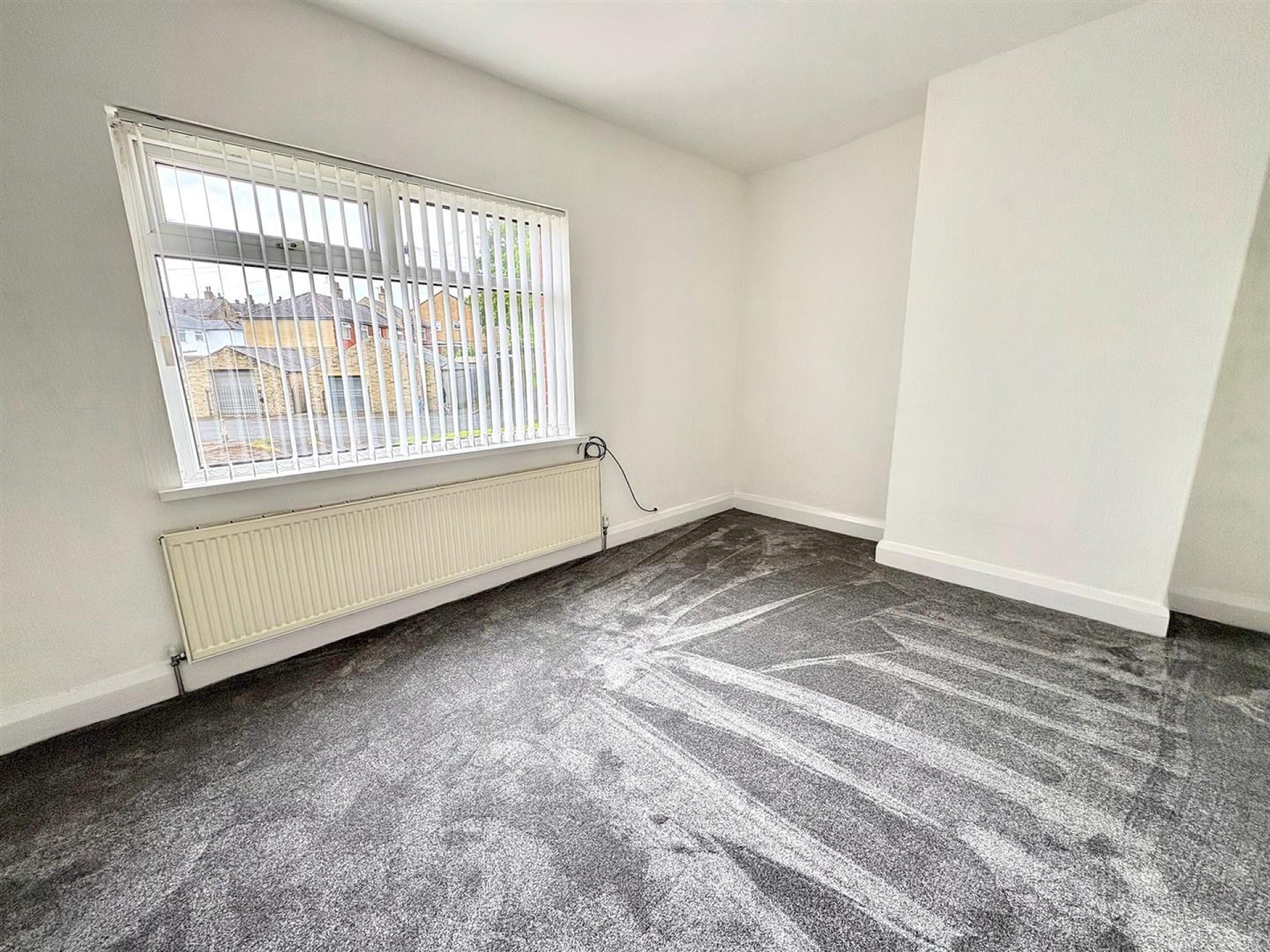 Images for Ovenden Close, Halifax