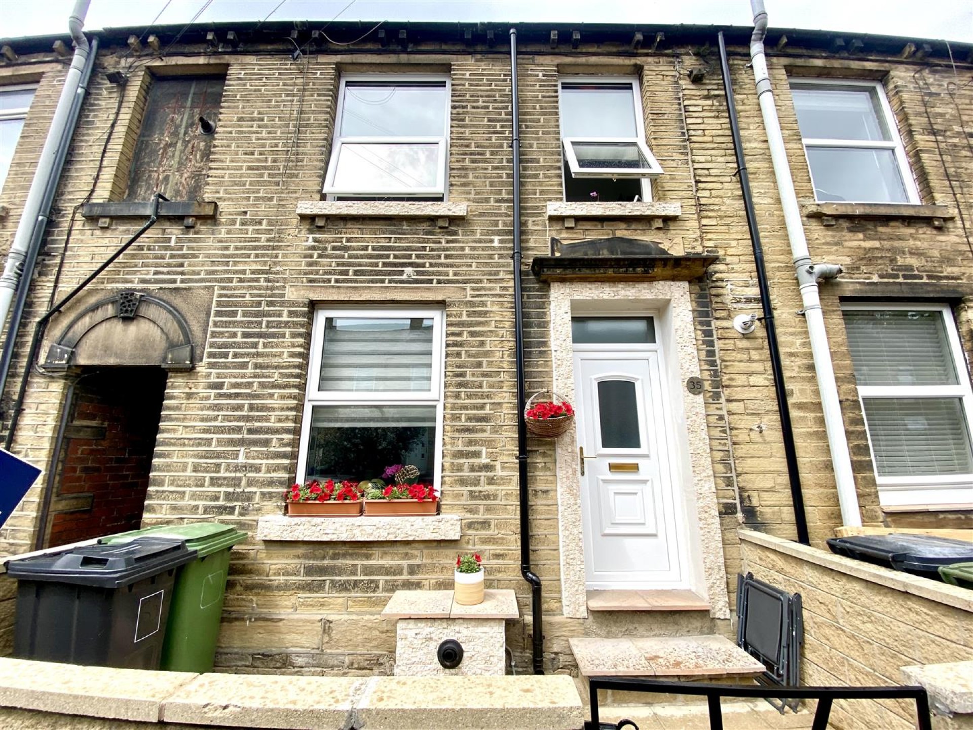 Images for Ravensknowle Road, Huddersfield