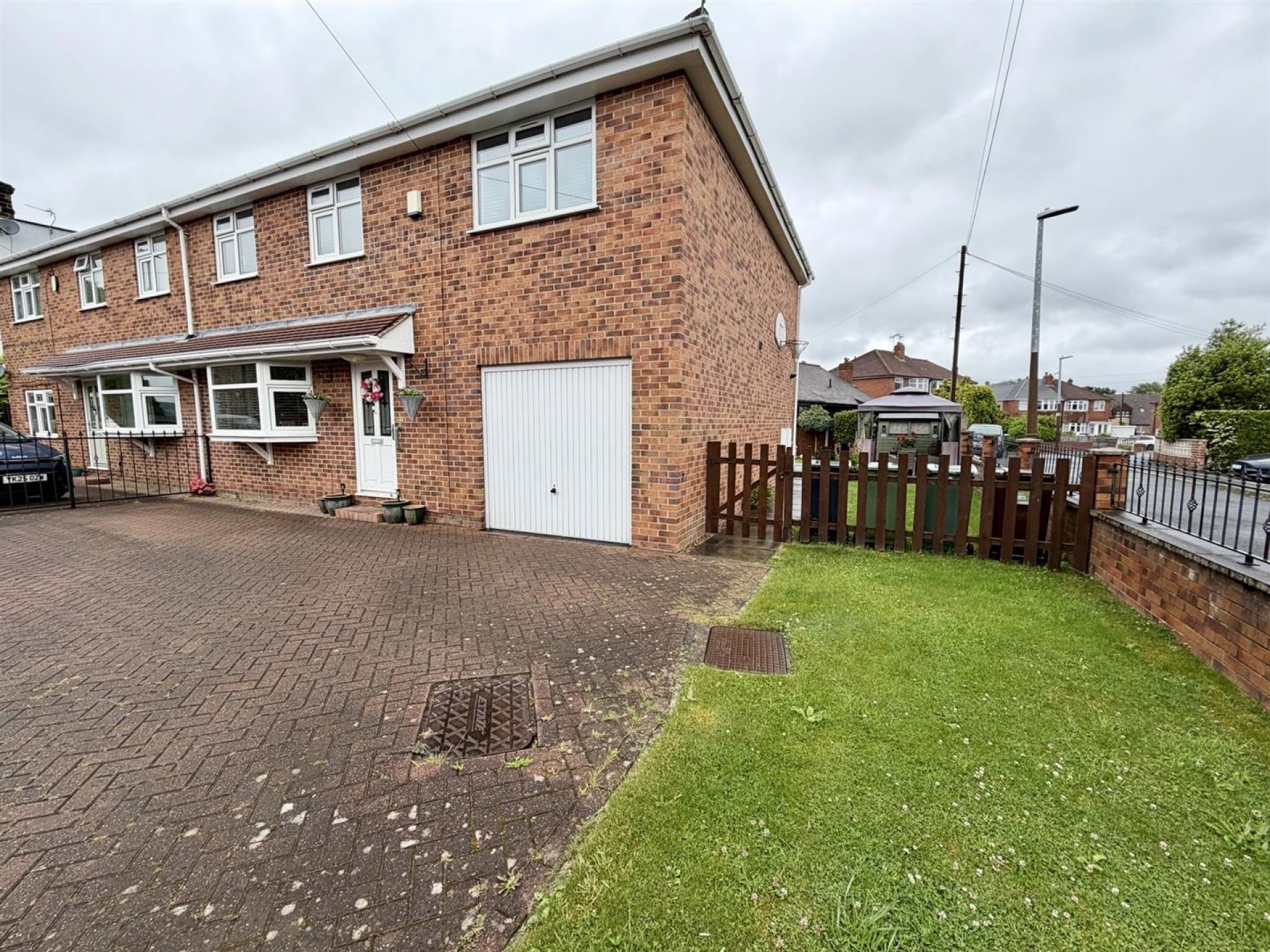 Images for Lee Green, Mirfield