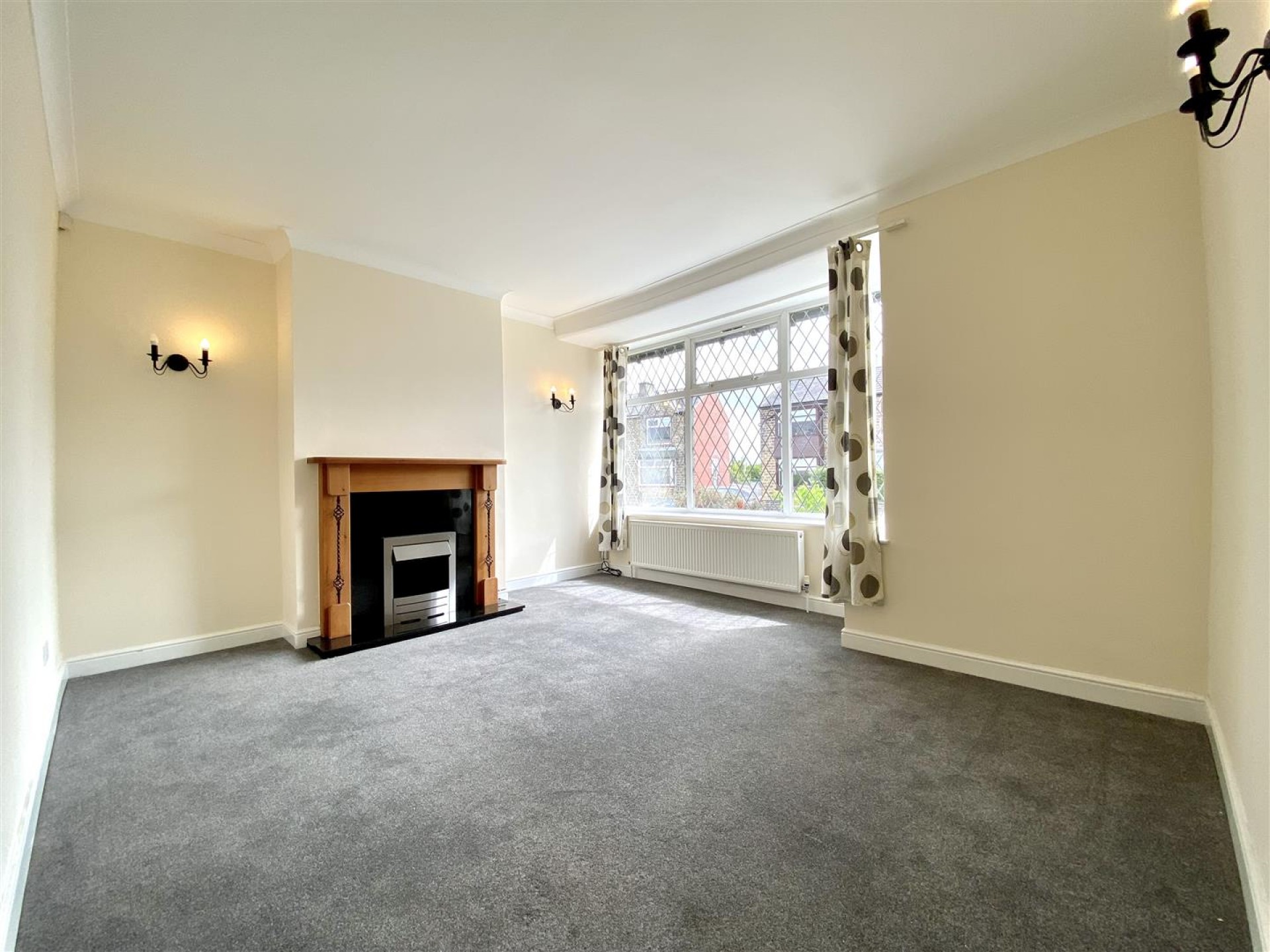 Images for Heatherfield Crescent, Huddersfield
