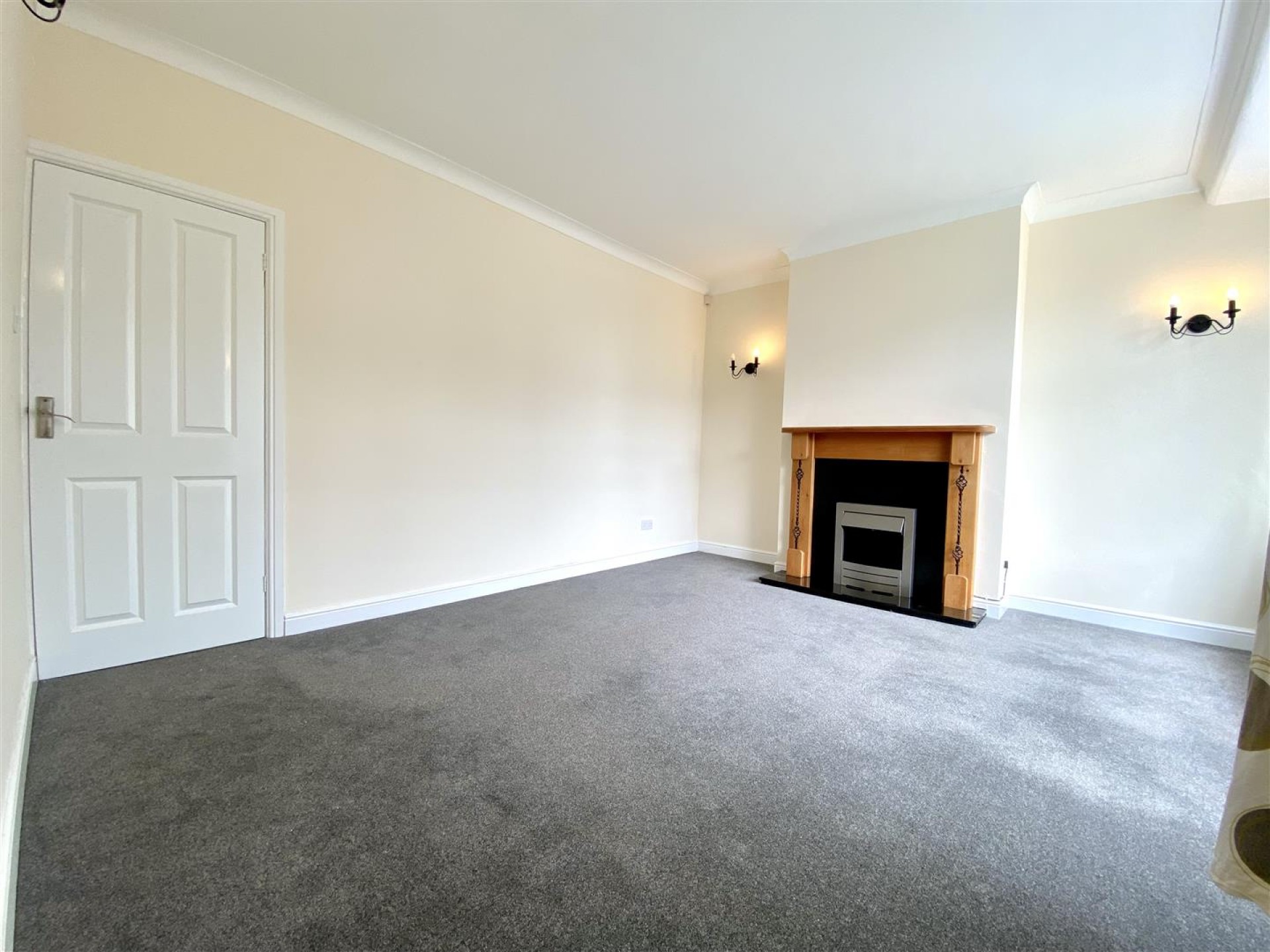 Images for Heatherfield Crescent, Huddersfield