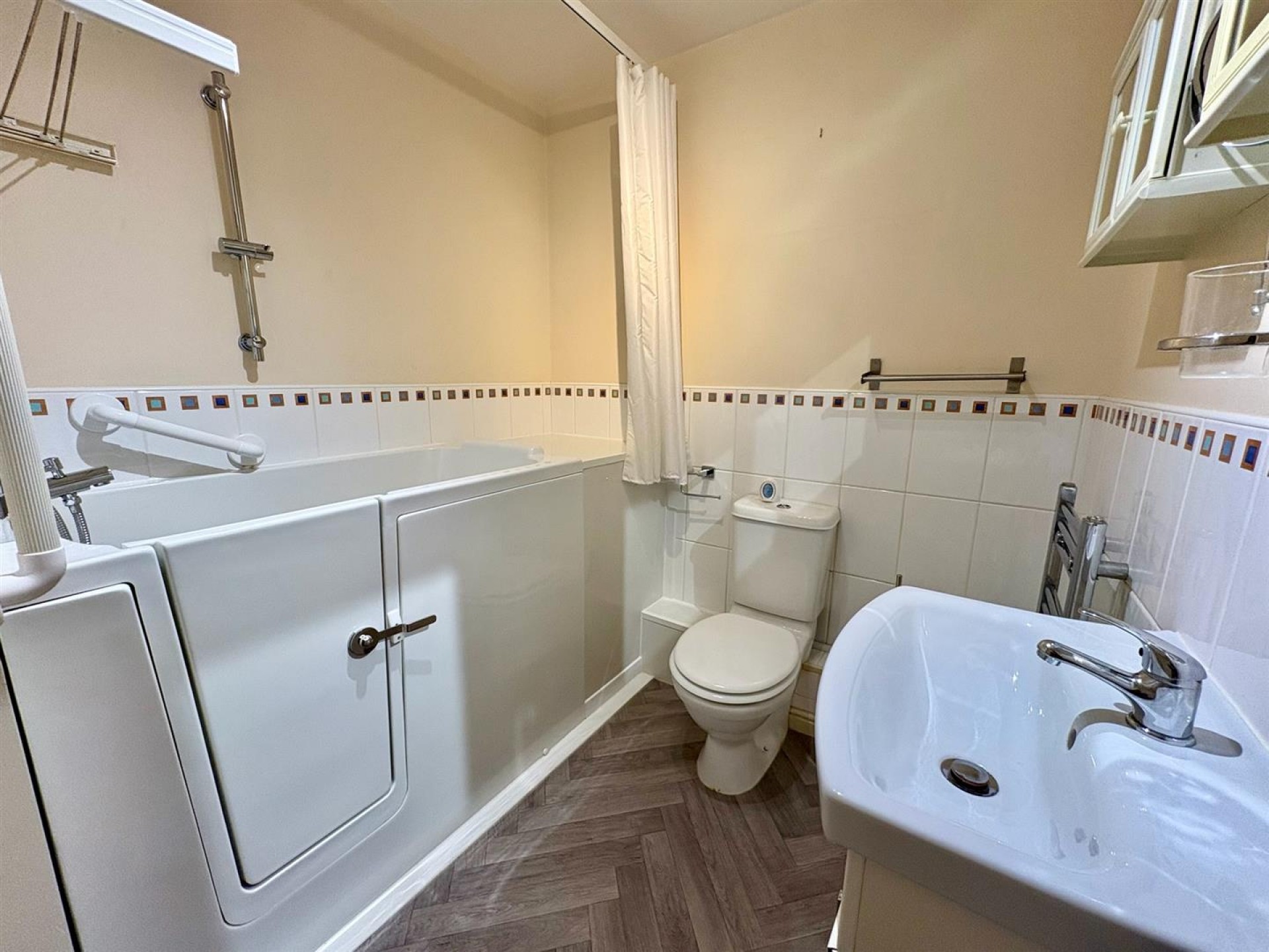 Images for Bishopdale Court, Halifax