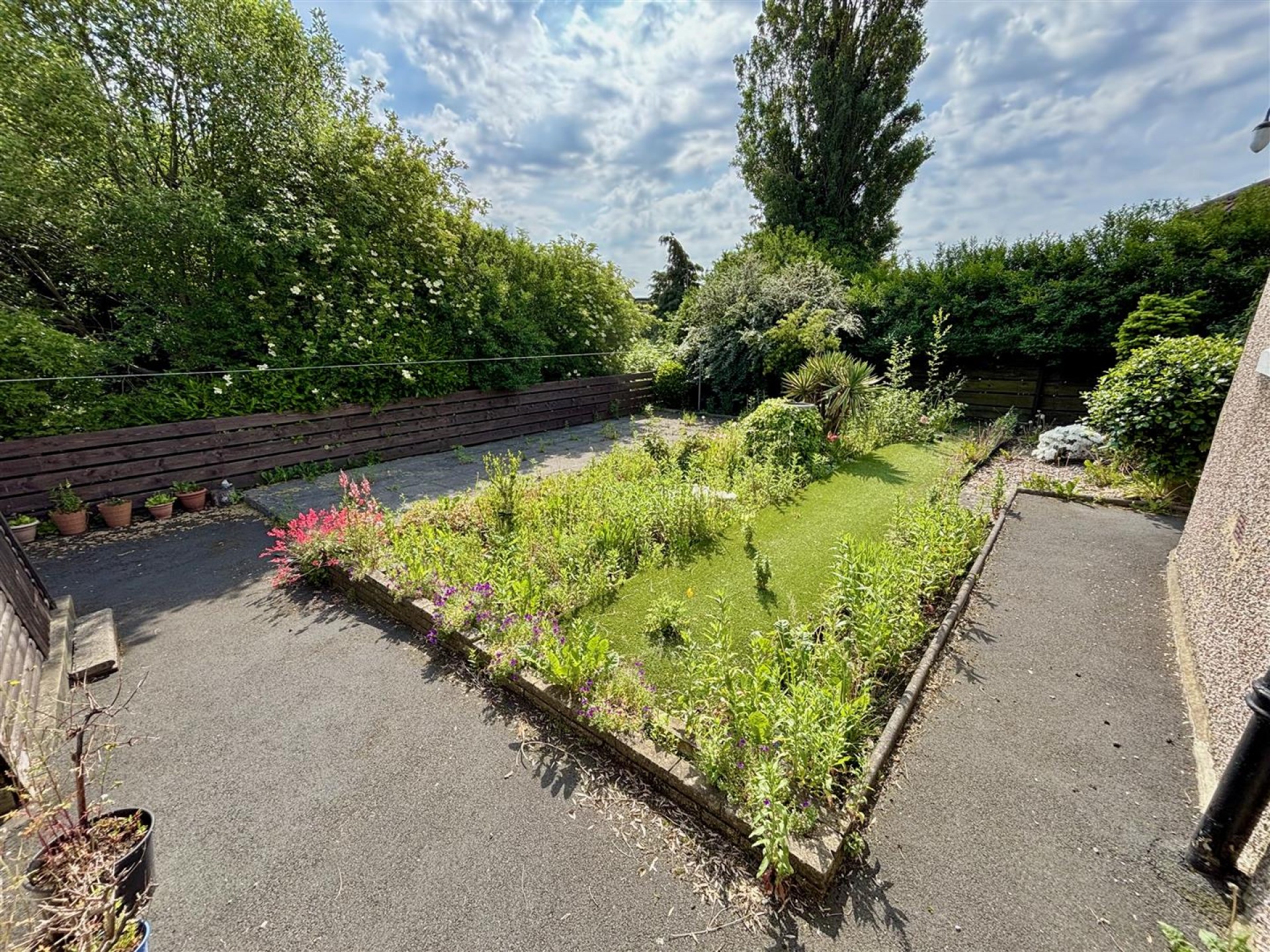 Images for Hawes Crescent, Bradford