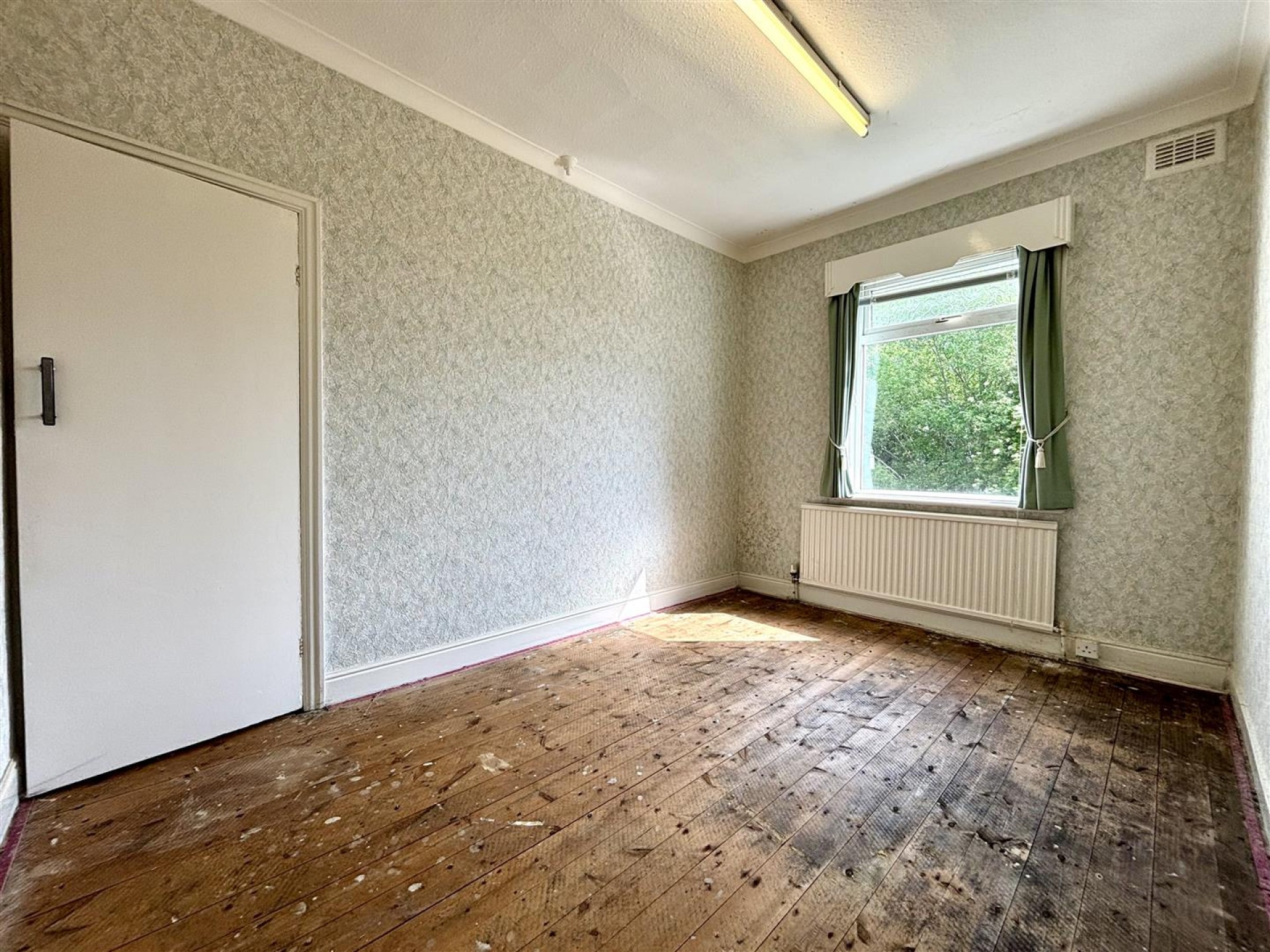 Images for Hawes Crescent, Bradford