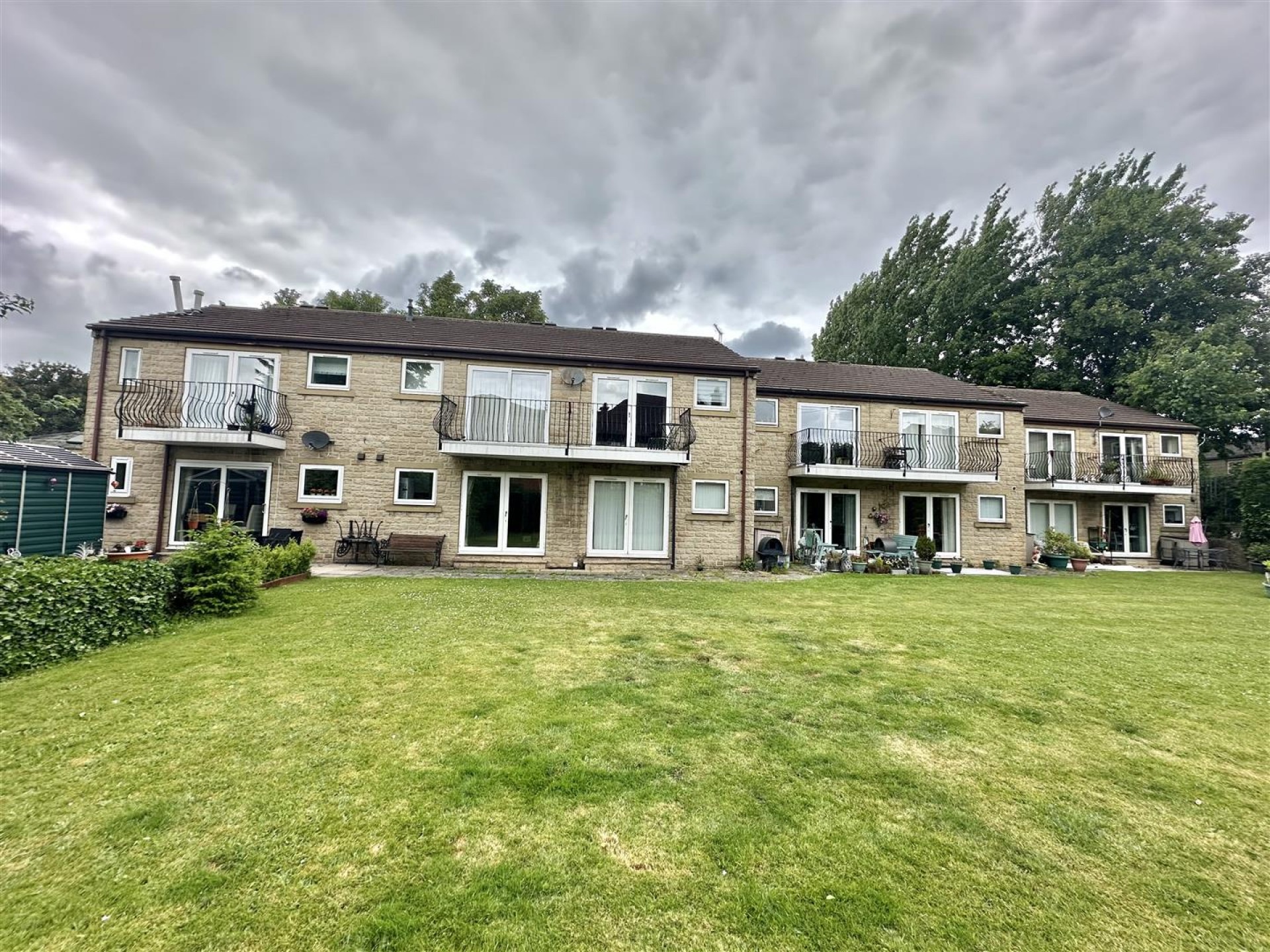 Images for The Lawns, High Street, Heckmondwike