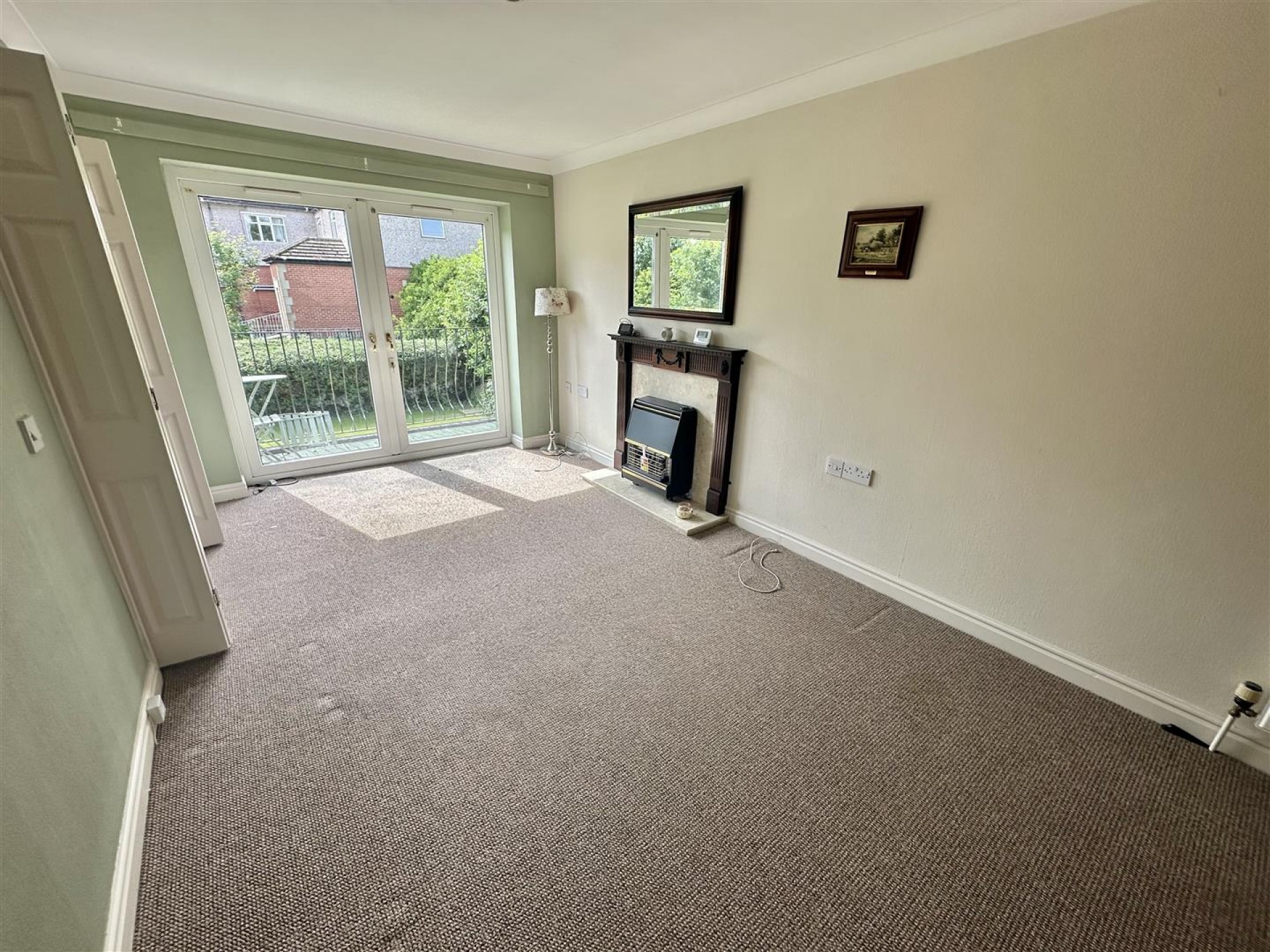 Images for The Lawns, High Street, Heckmondwike