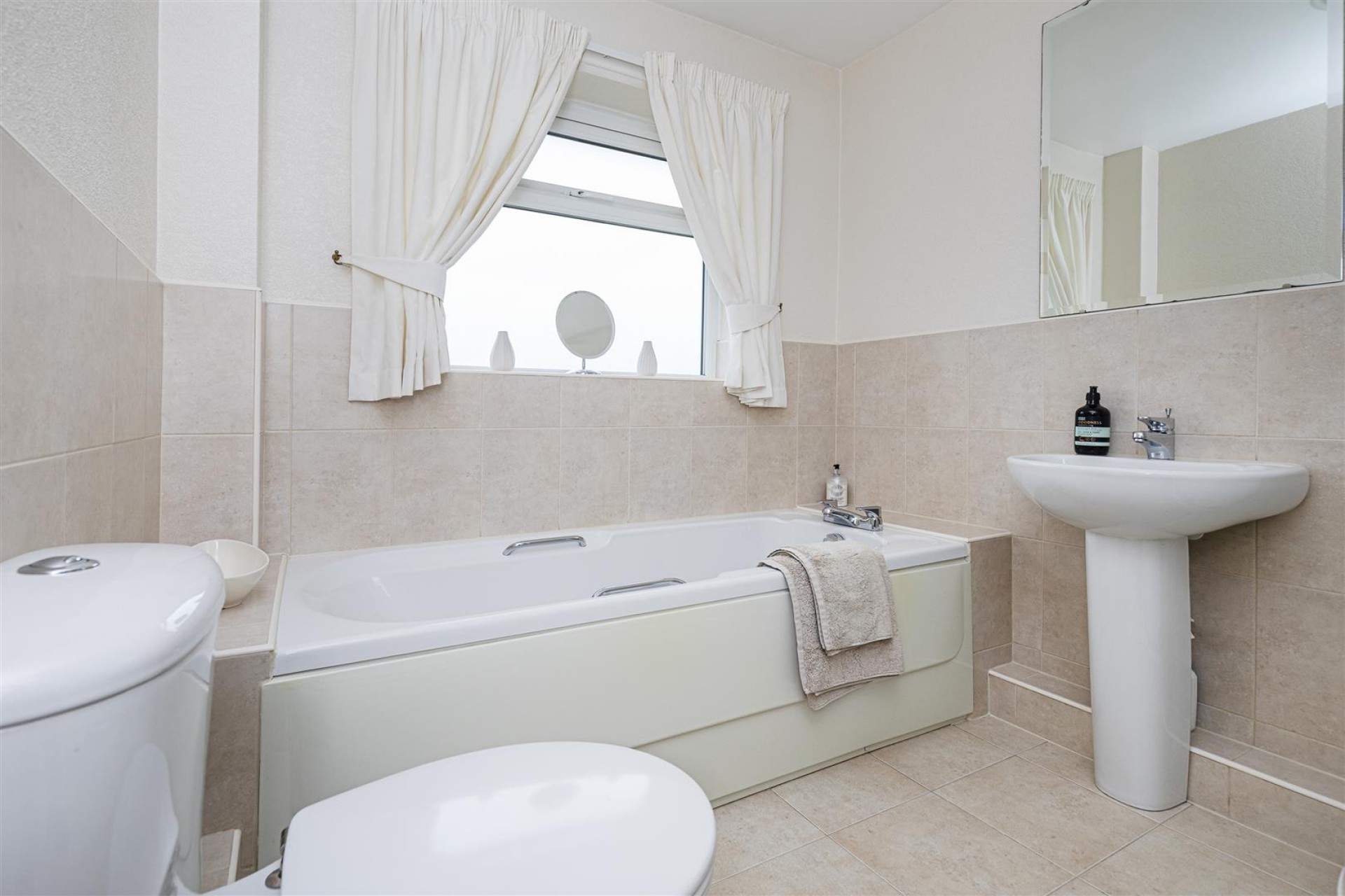 Images for Towngate, Kirkburton, Huddersfield