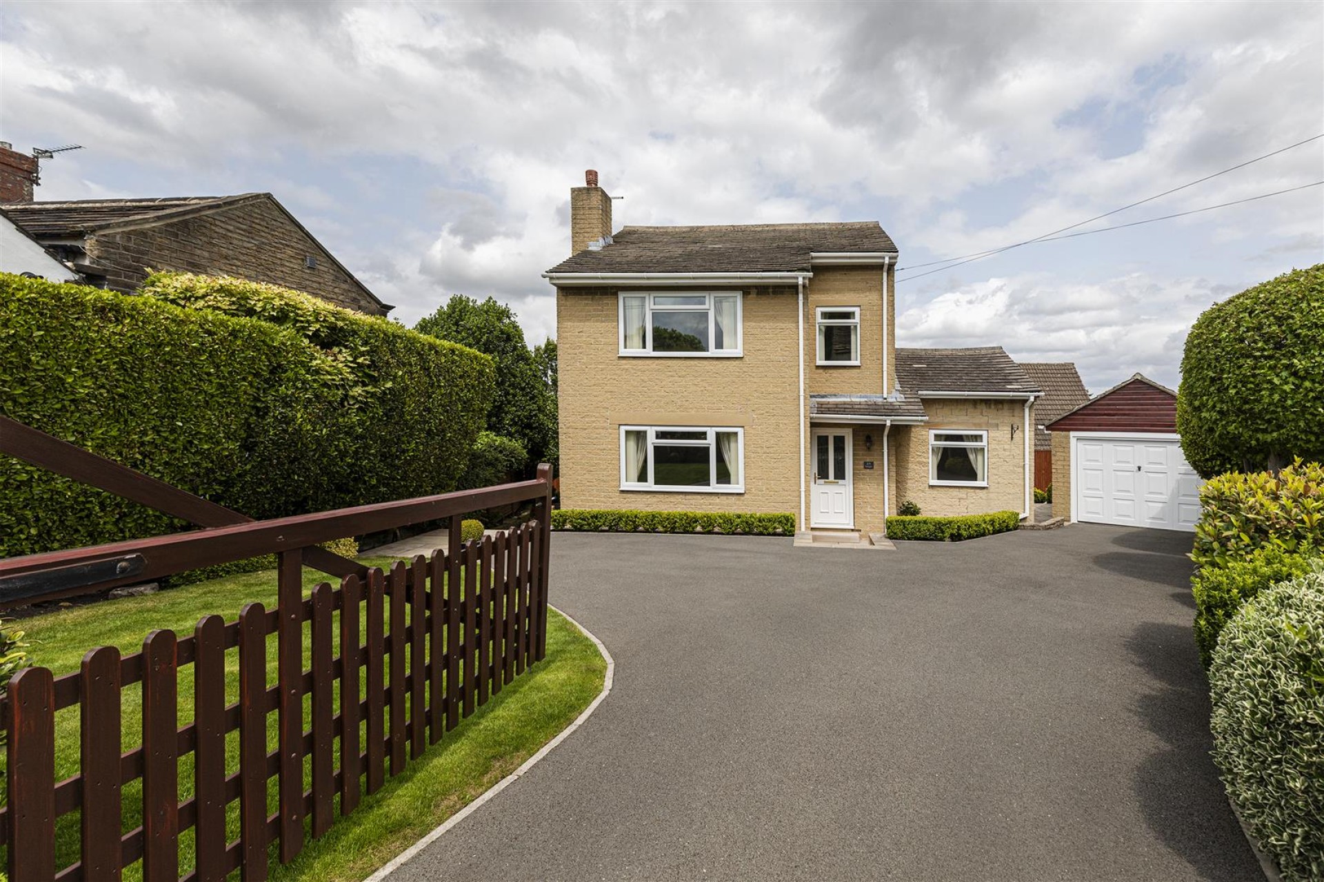 Images for Towngate, Kirkburton, Huddersfield