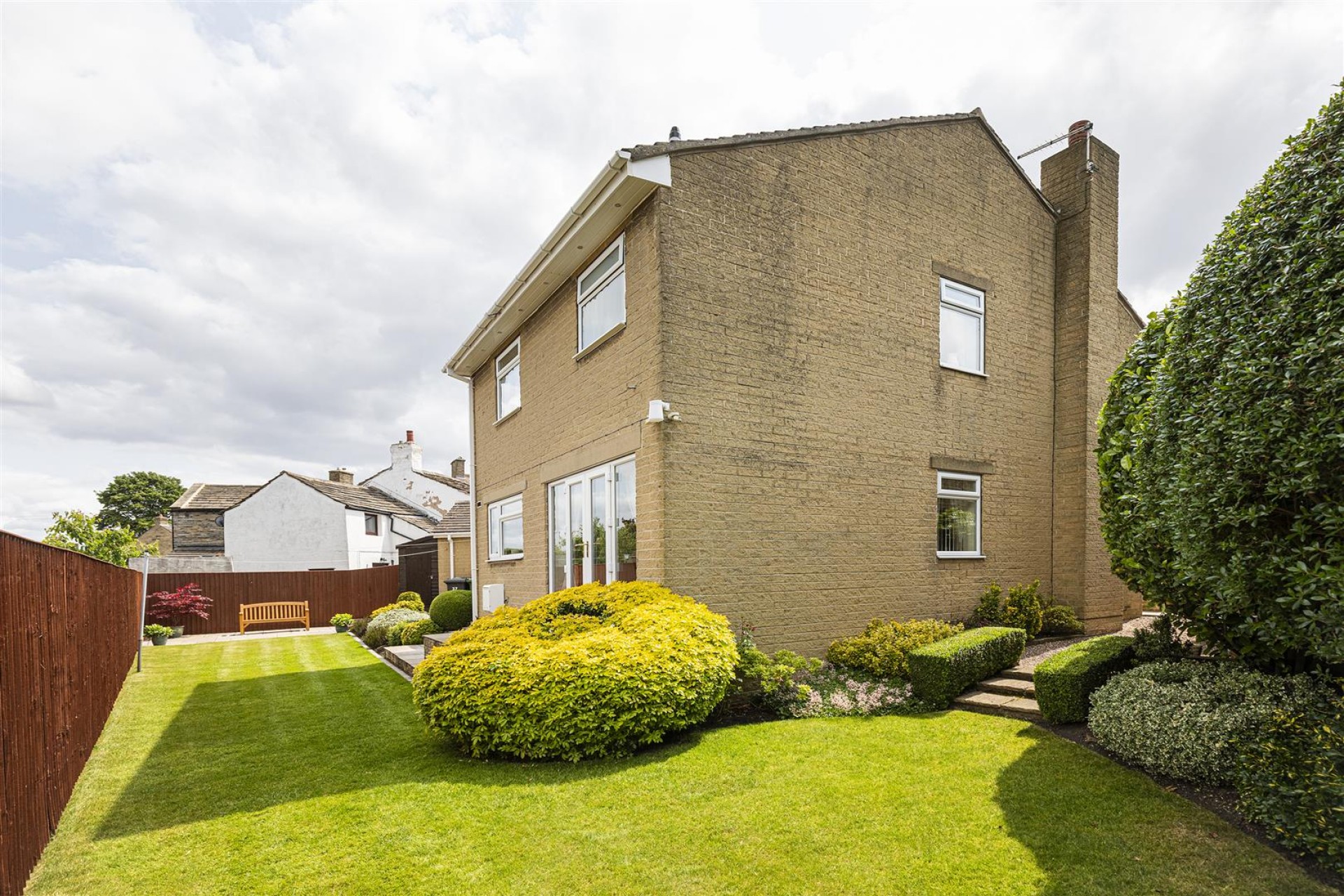 Images for Towngate, Kirkburton, Huddersfield