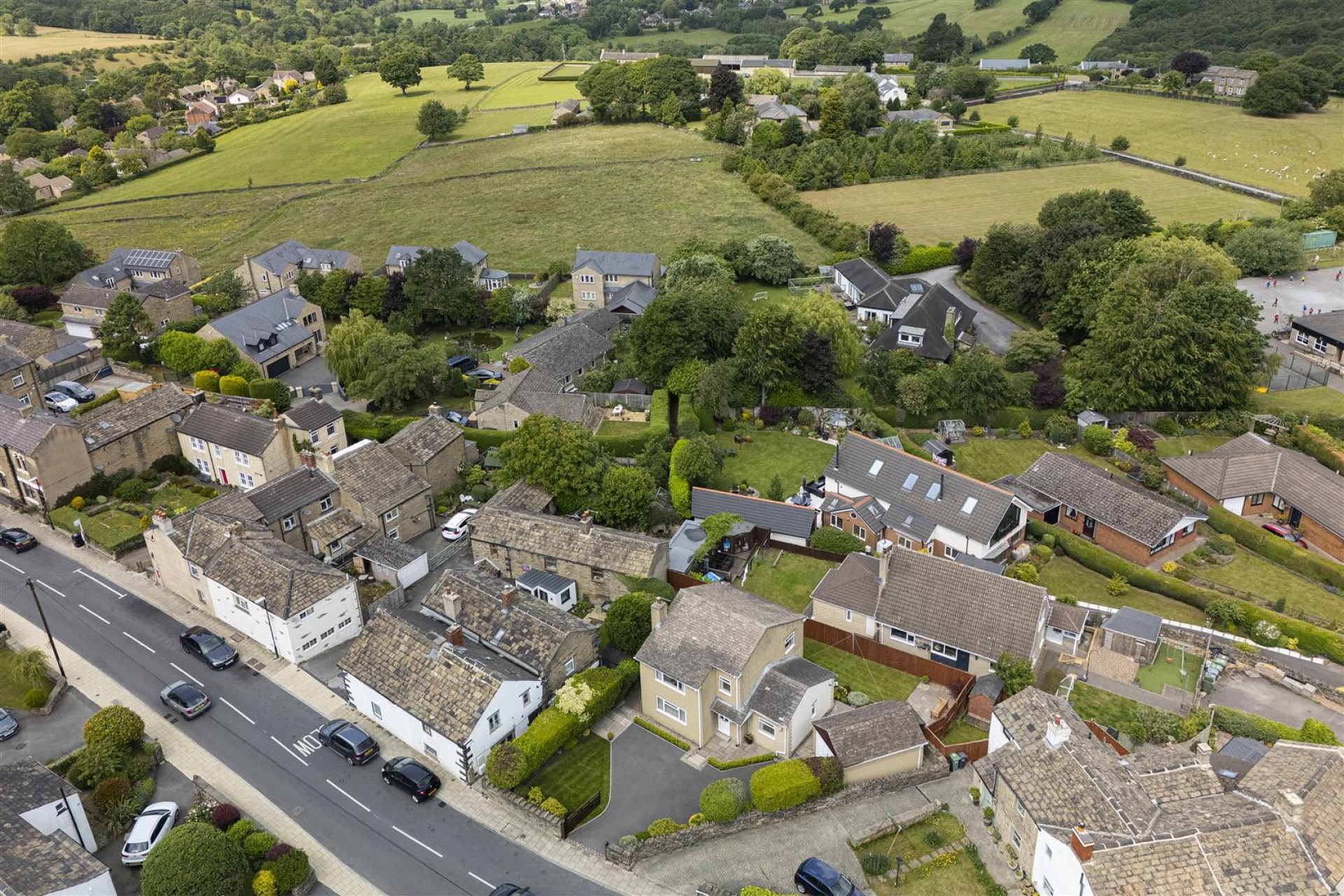 Images for Towngate, Kirkburton, Huddersfield