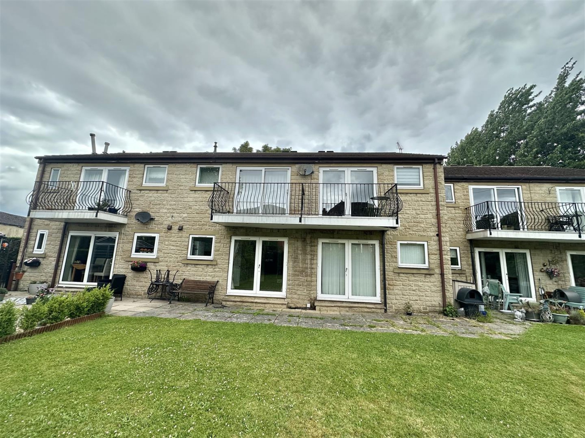 Images for The Lawns, High Street, Heckmondwike