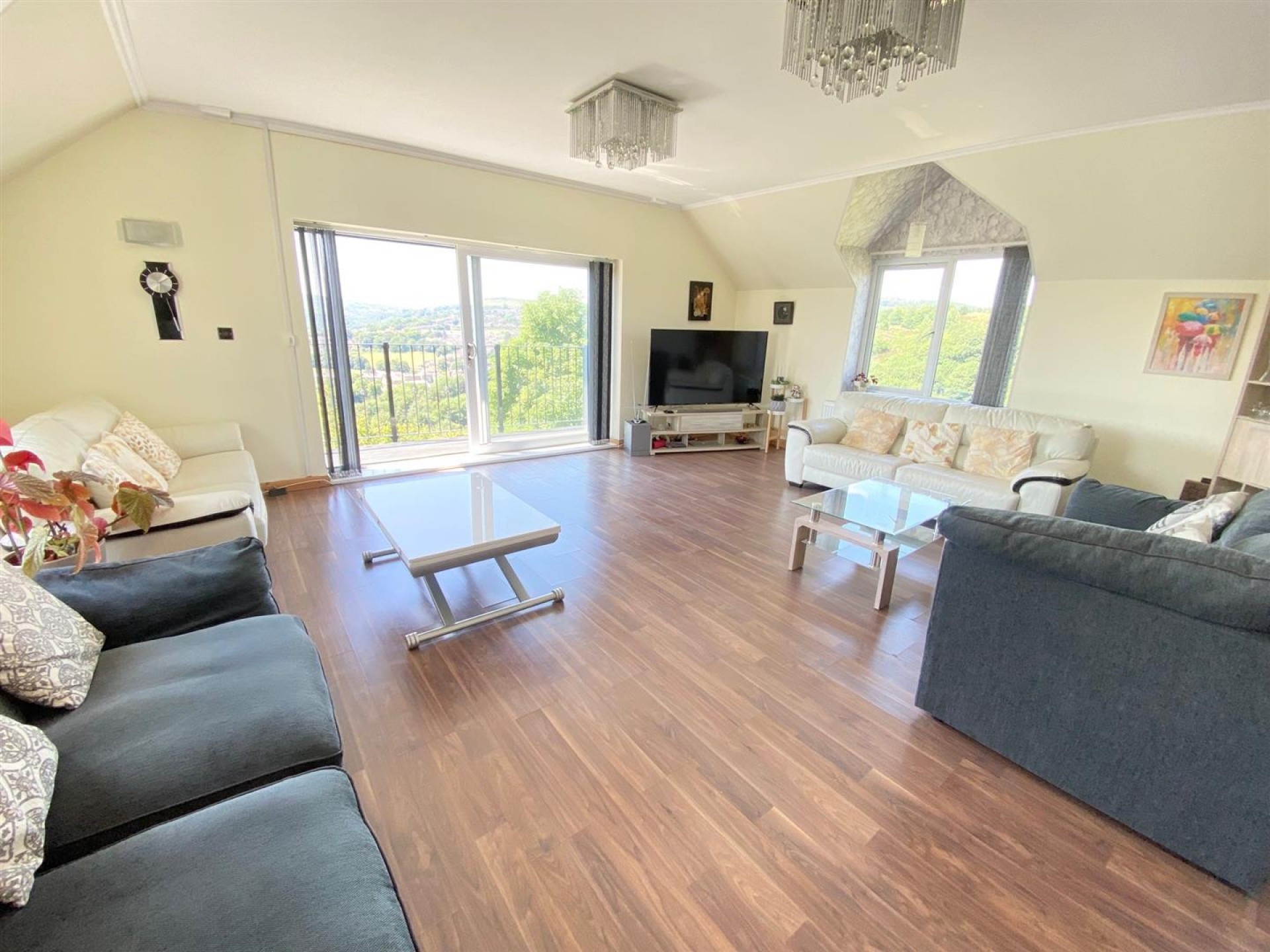 Images for Cliffe End Road, Quarmby