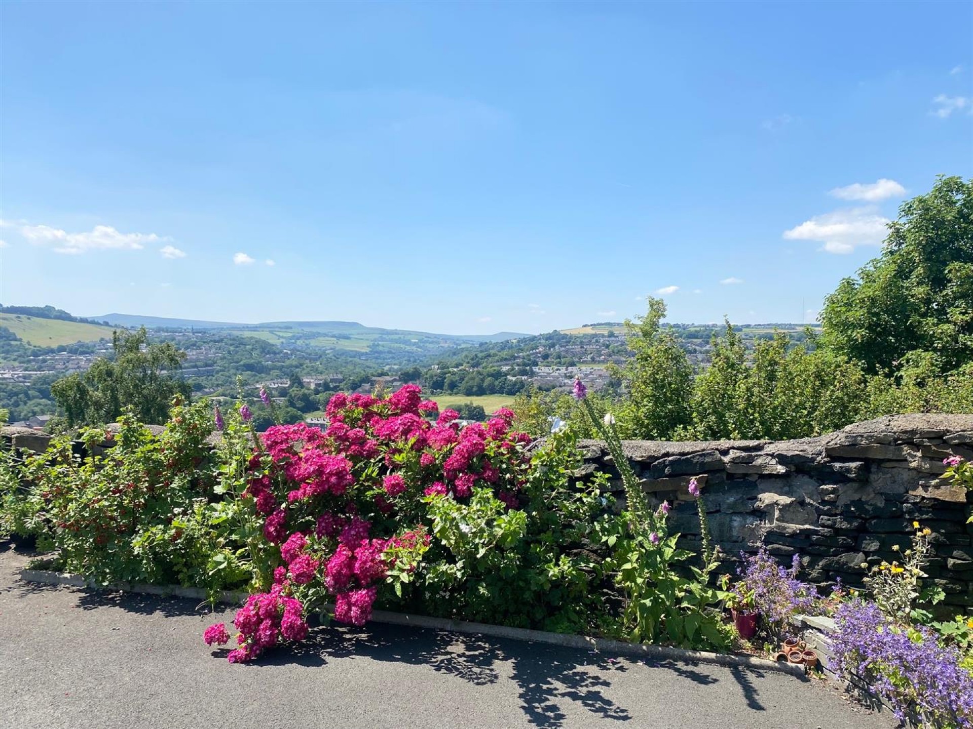 Images for Cliffe End Road, Quarmby