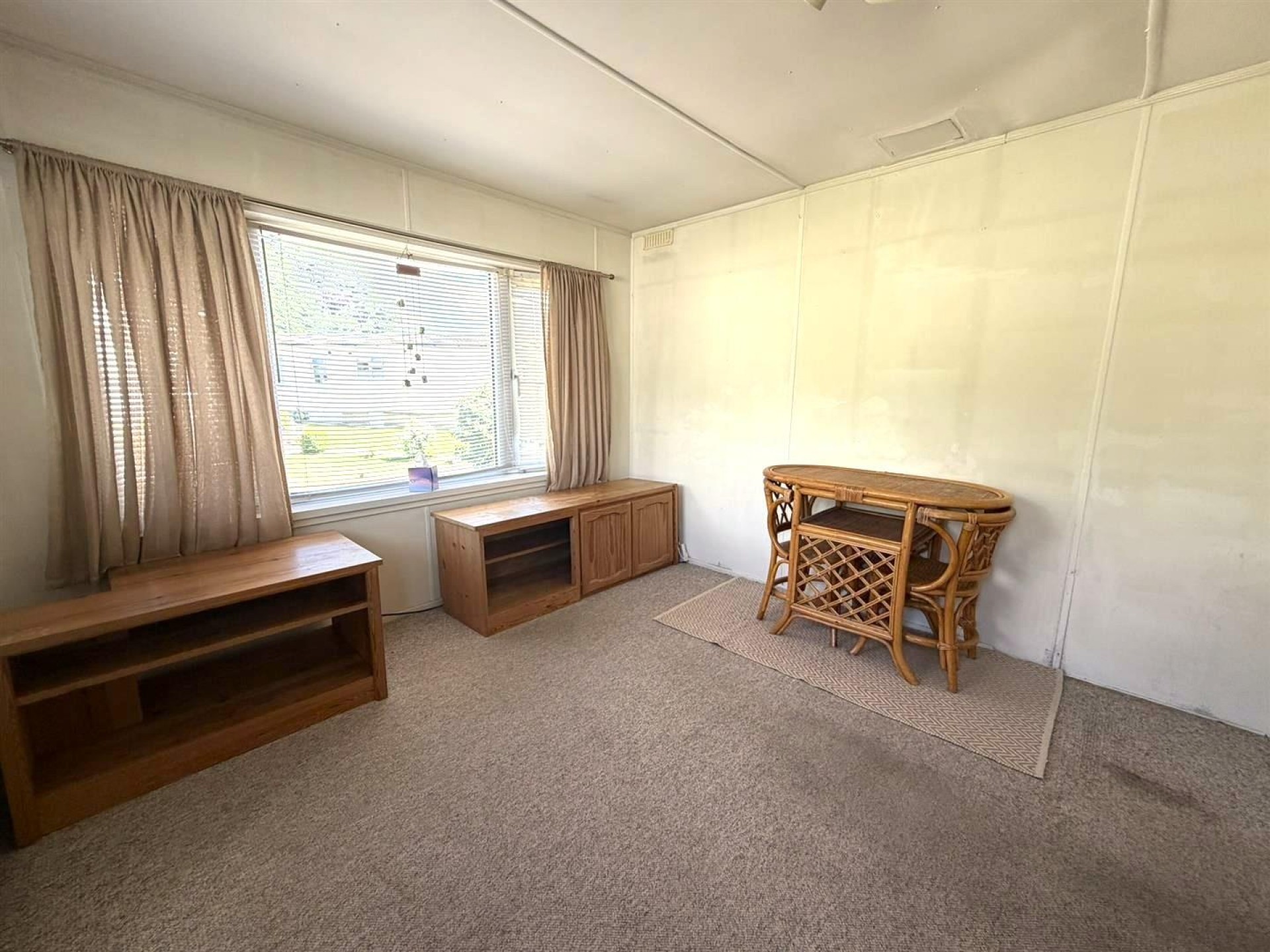Images for Elland Hall Caravan Site, Elland