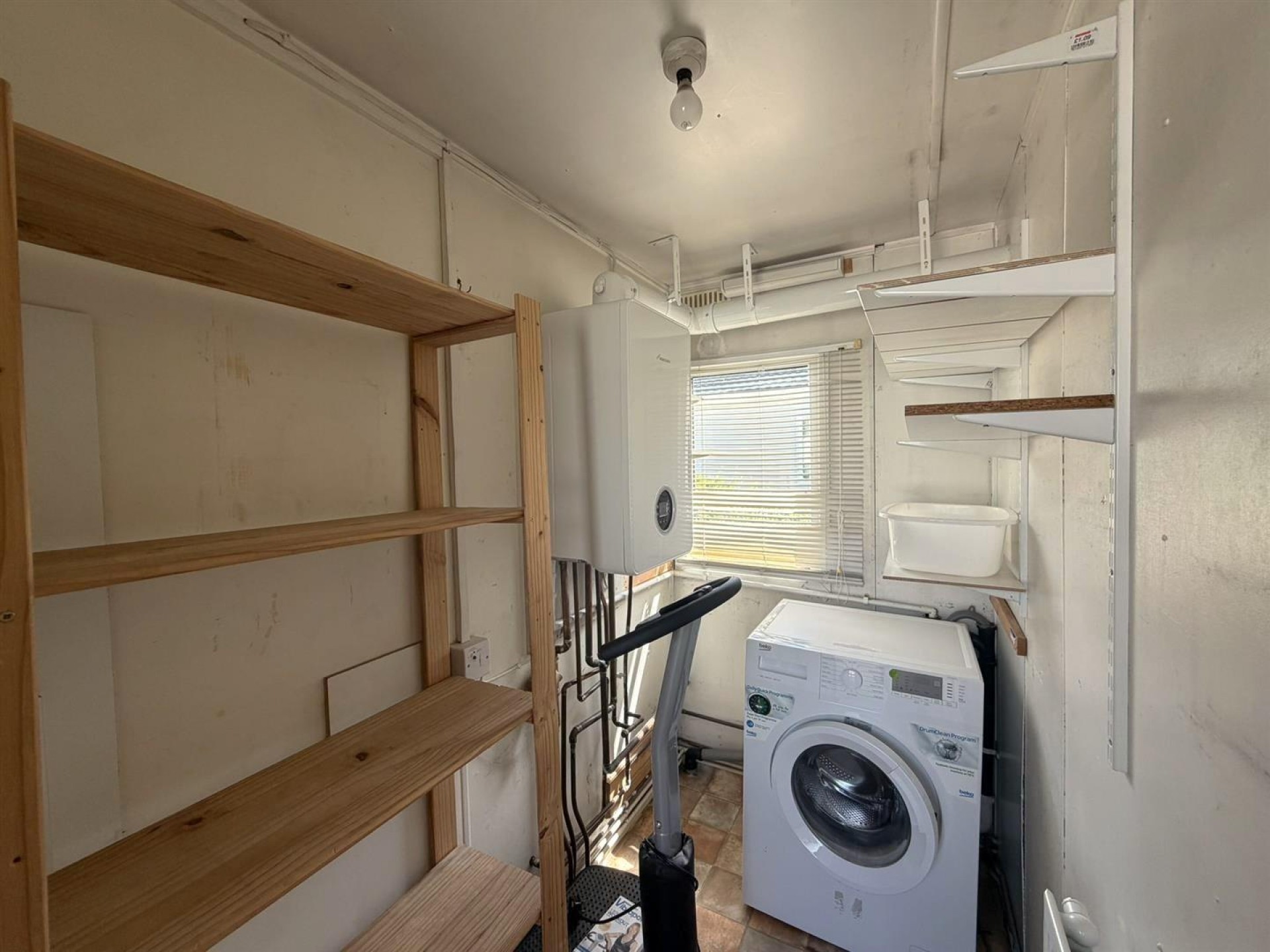 Images for Elland Hall Caravan Site, Elland
