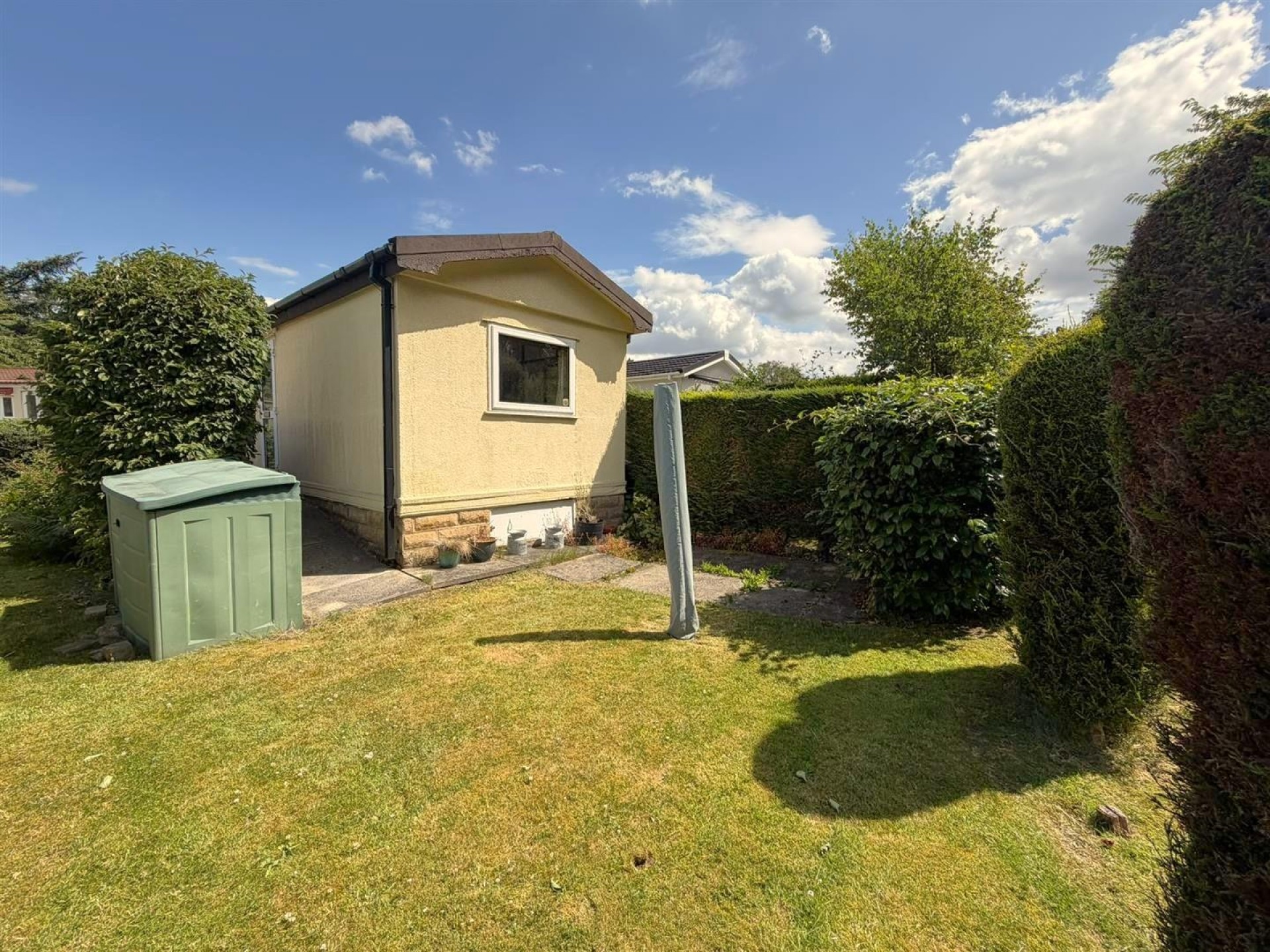 Images for Elland Hall Caravan Site, Elland