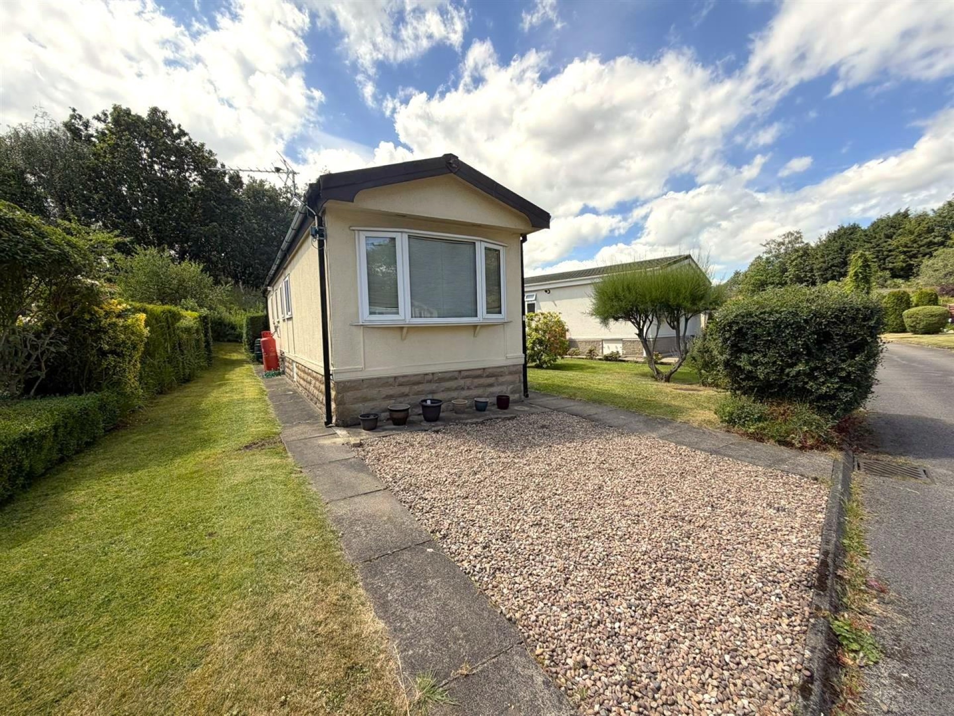 Images for Elland Hall Caravan Site, Elland