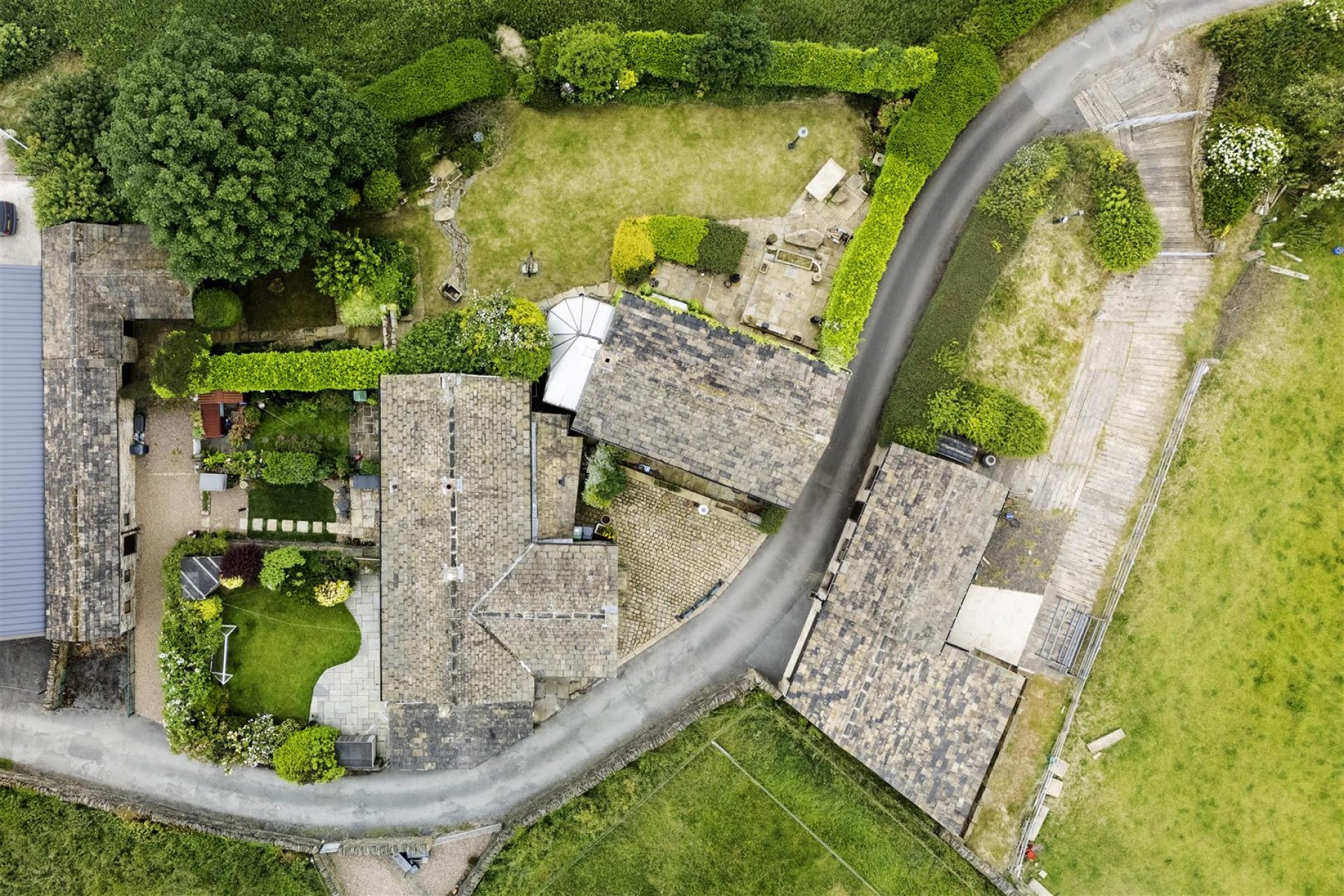 Images for Cold Hill, Berry Brow, Huddersfield