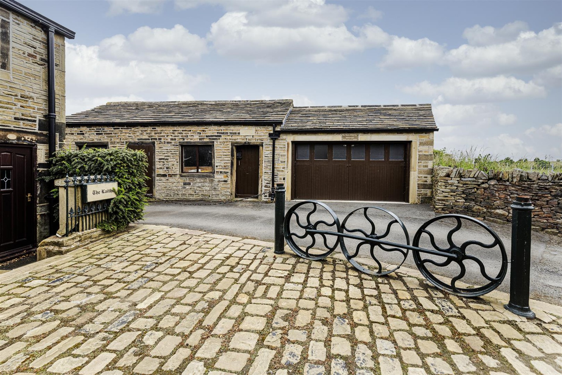 Images for Cold Hill, Berry Brow, Huddersfield
