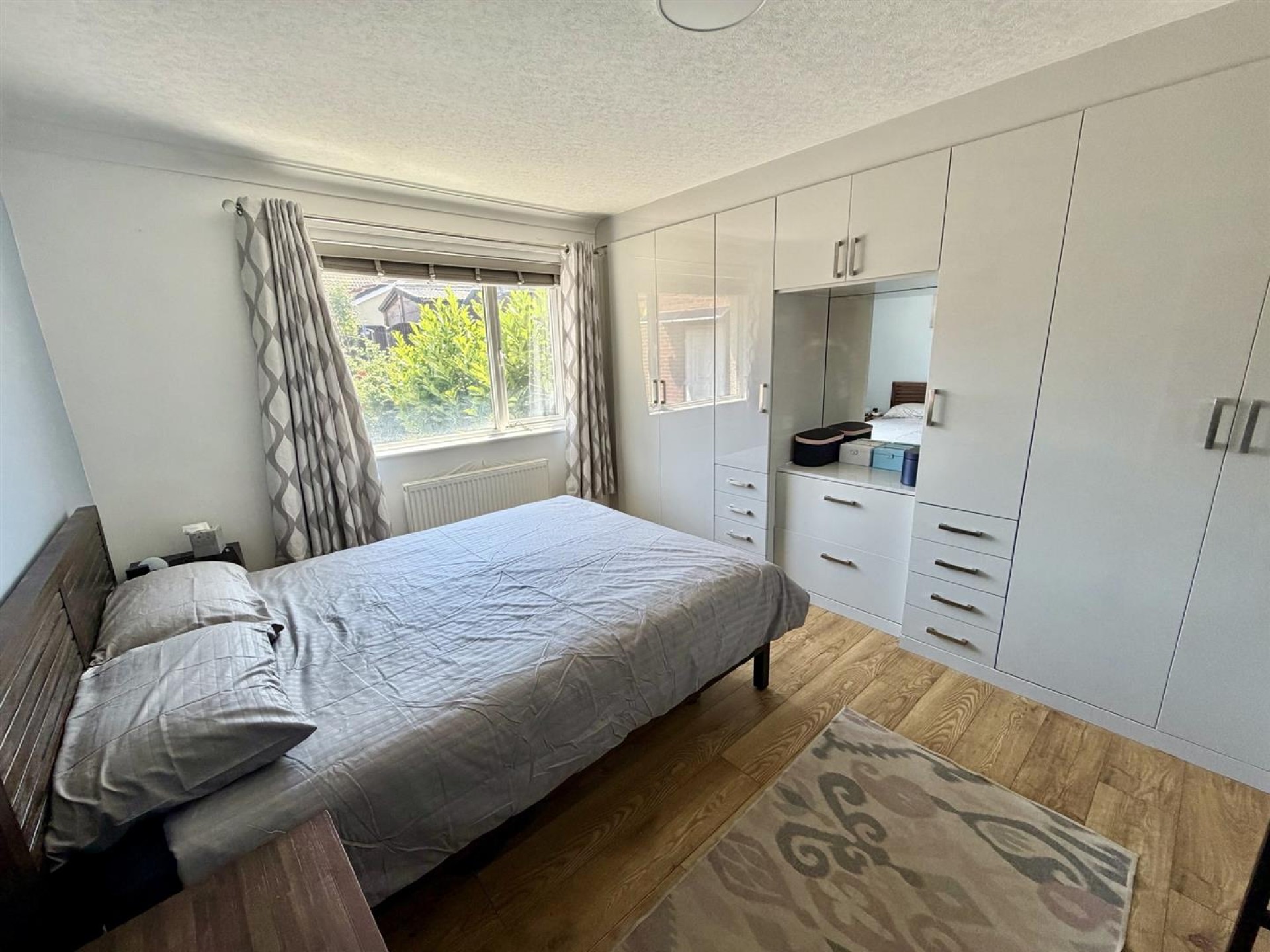 Images for 15 Crestfield Drive, Elland
