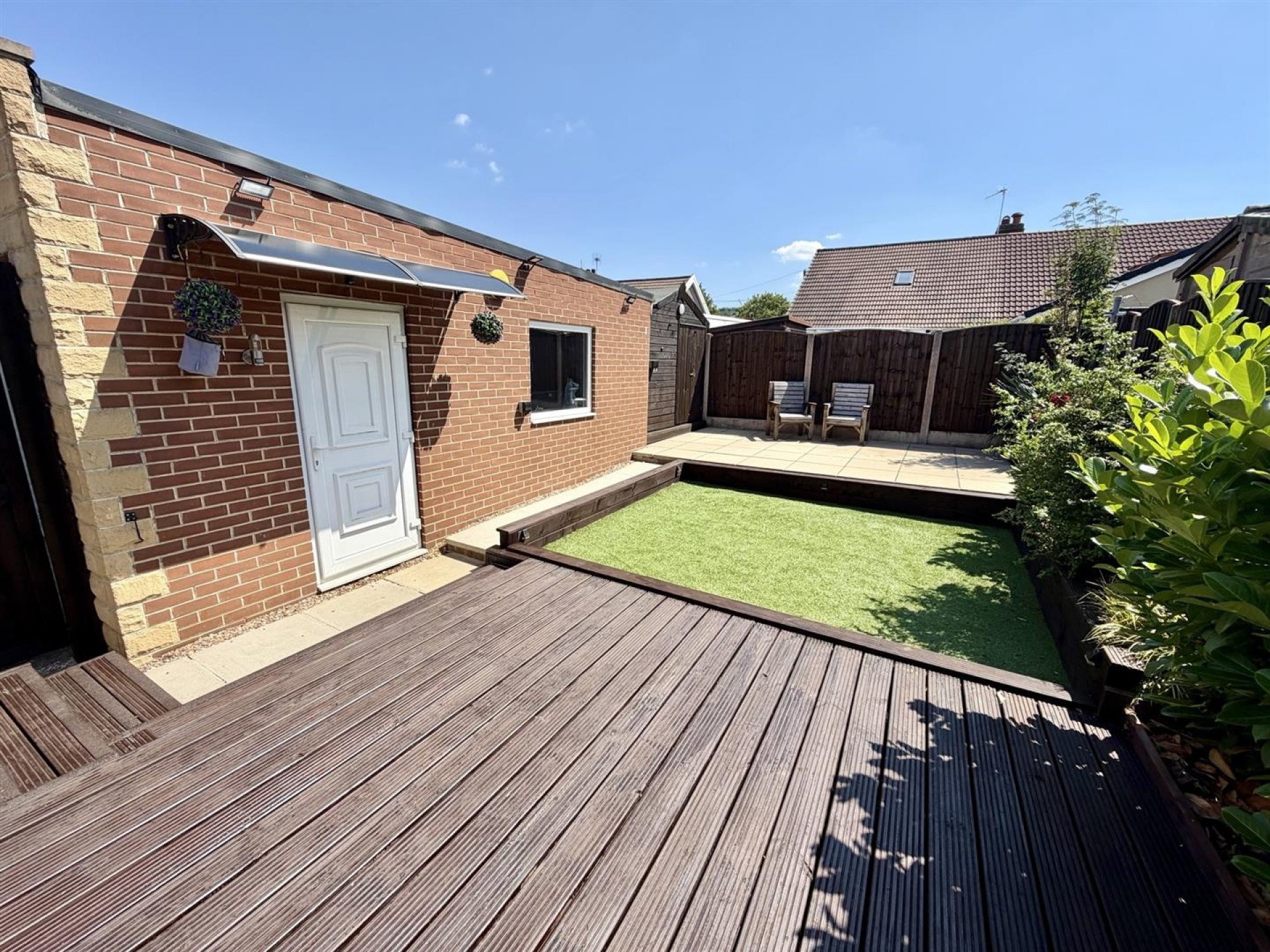 Images for 15 Crestfield Drive, Elland