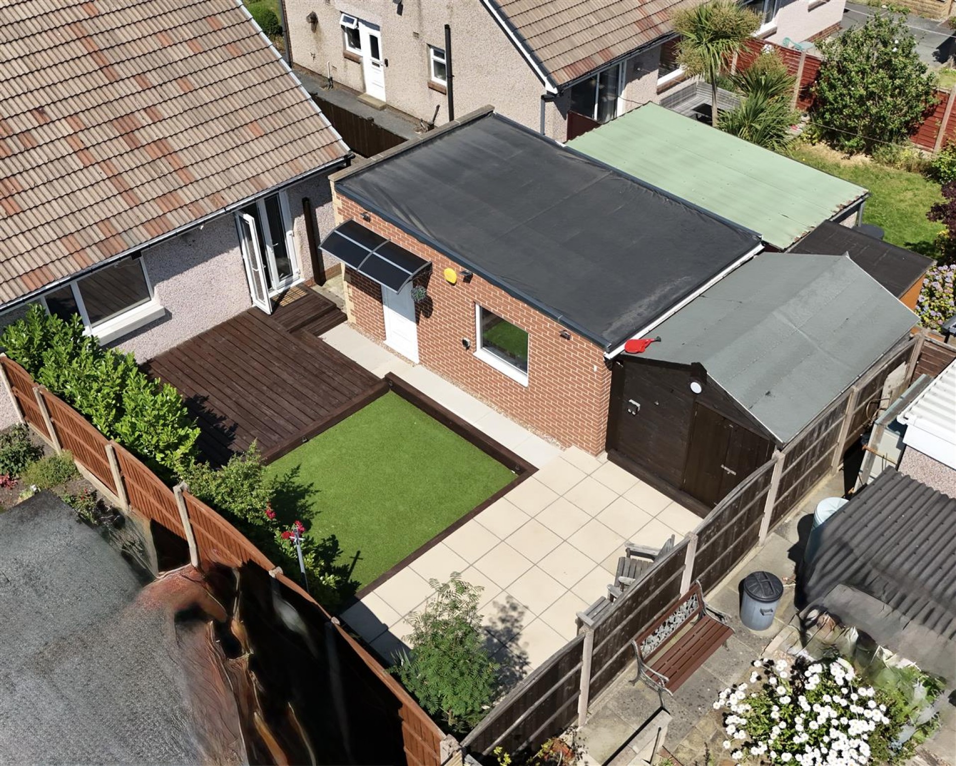 Images for 15 Crestfield Drive, Elland
