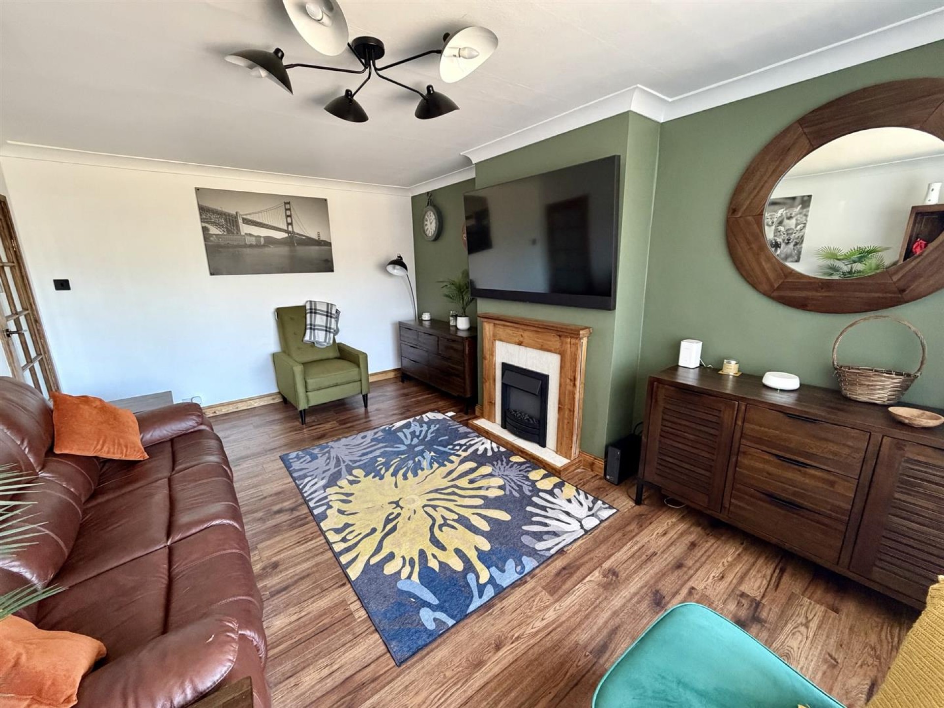 Images for 15 Crestfield Drive, Elland
