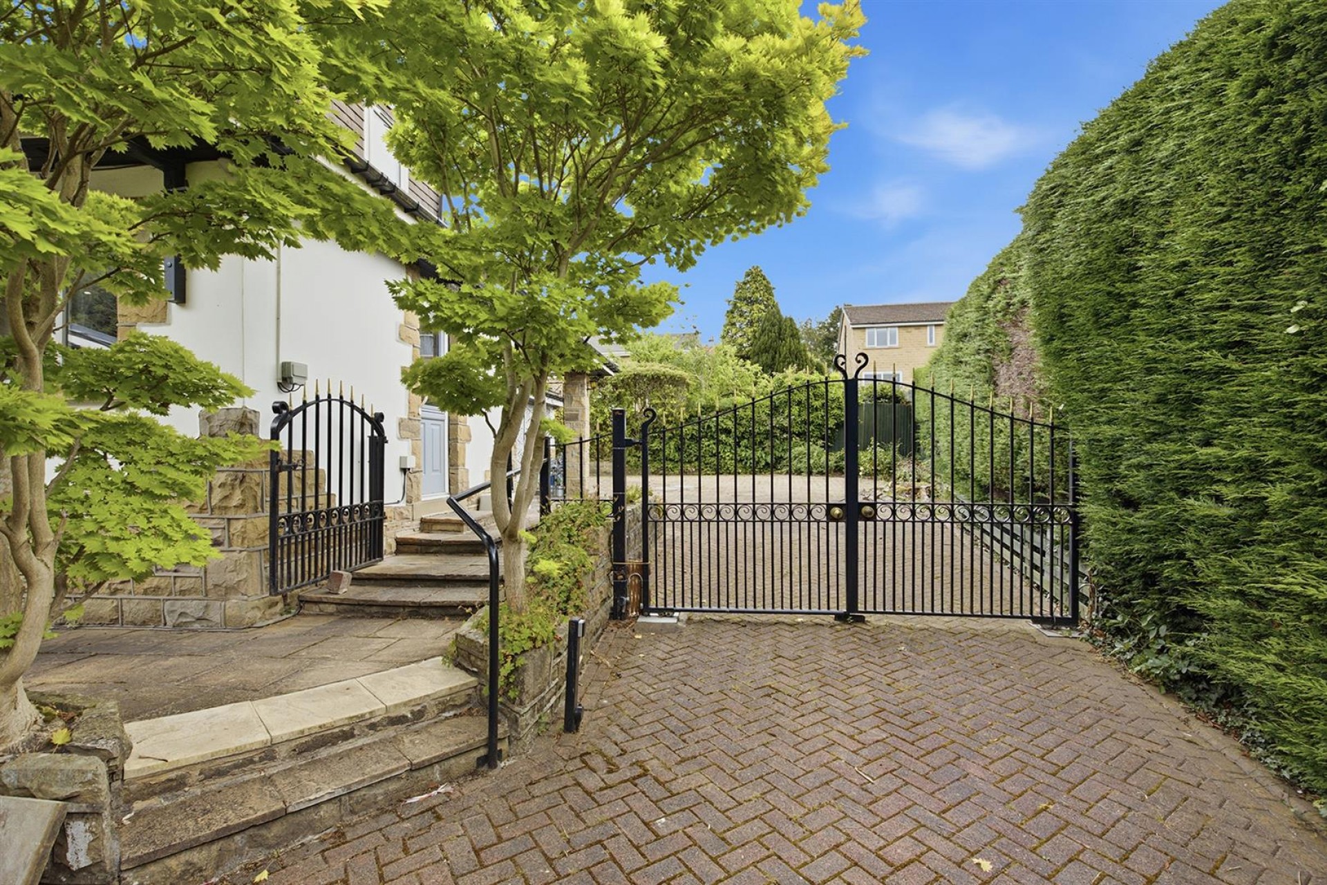 Images for Lightridge Close, Huddersfield