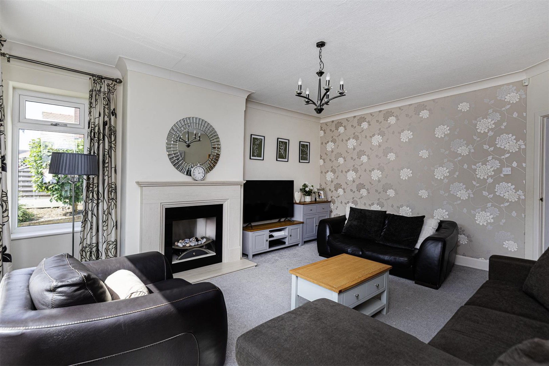 Images for Woodhouse Lane, Brighouse