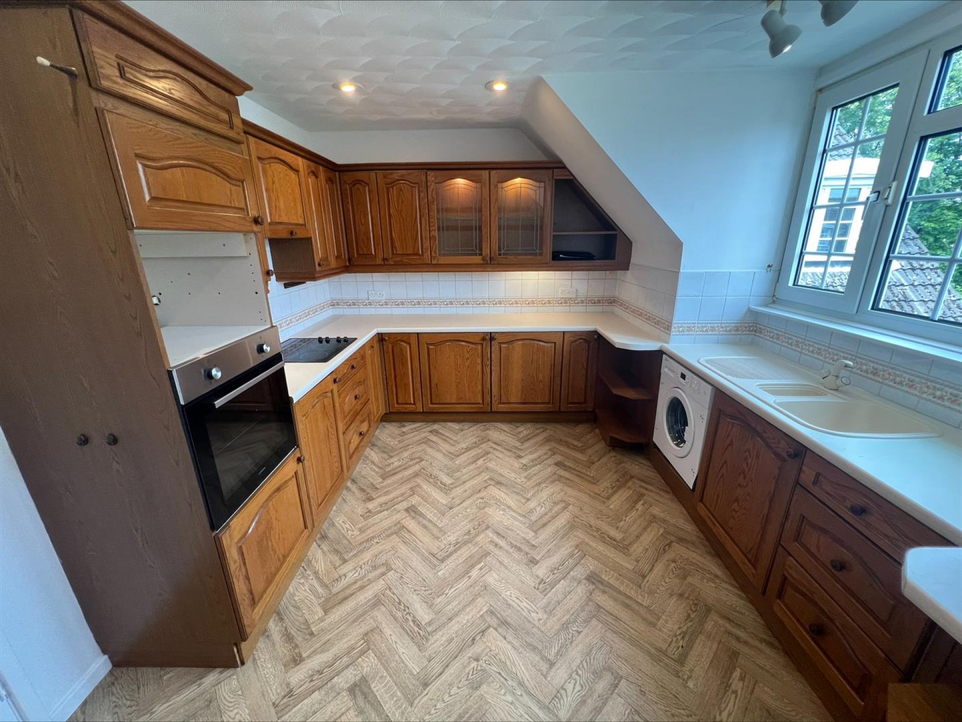 Images for Arncliffe Court, Croft House Lane, Marsh