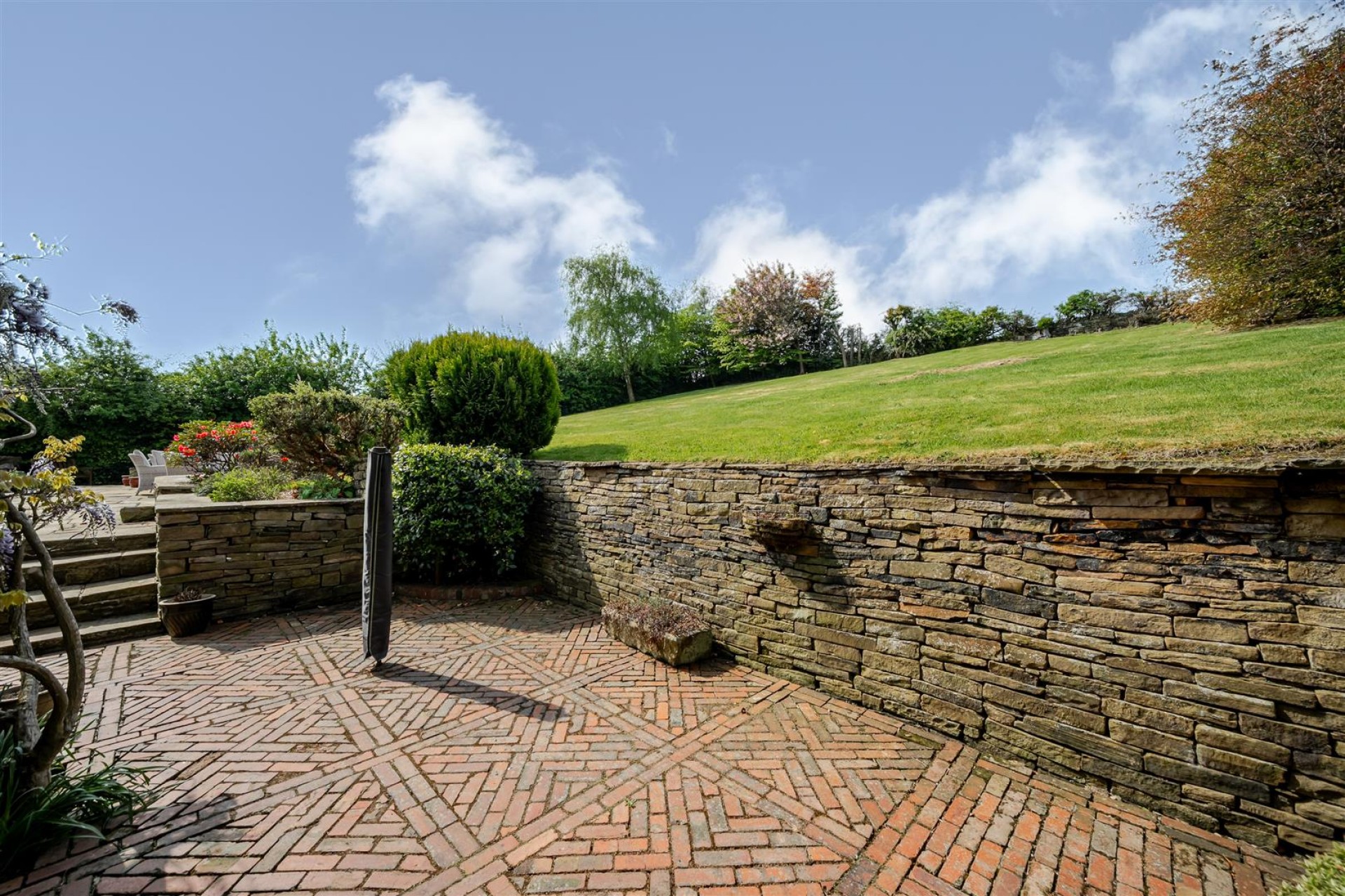 Images for Netheroyd Hill Road, Fixby, Huddersfield
