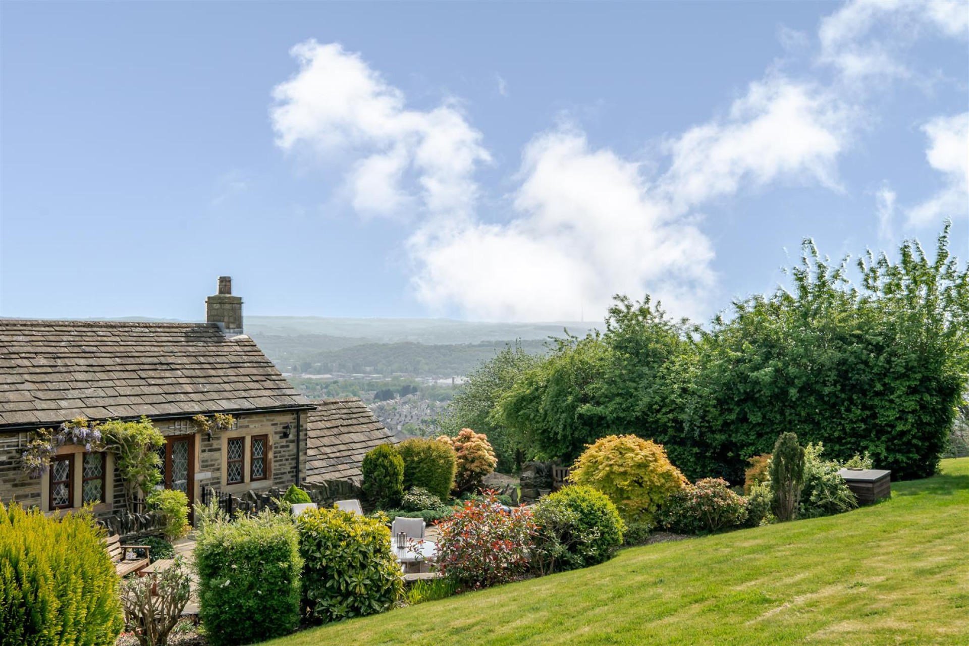 Images for Netheroyd Hill Road, Fixby, Huddersfield