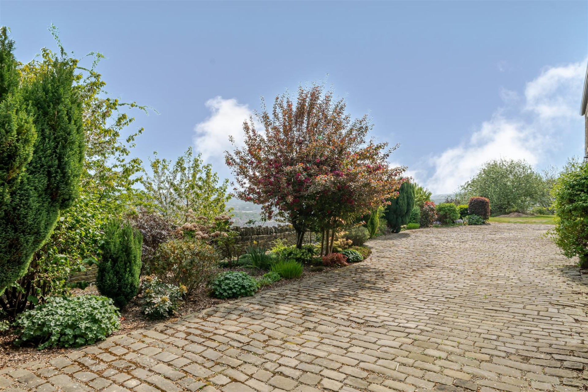 Images for Netheroyd Hill Road, Fixby, Huddersfield