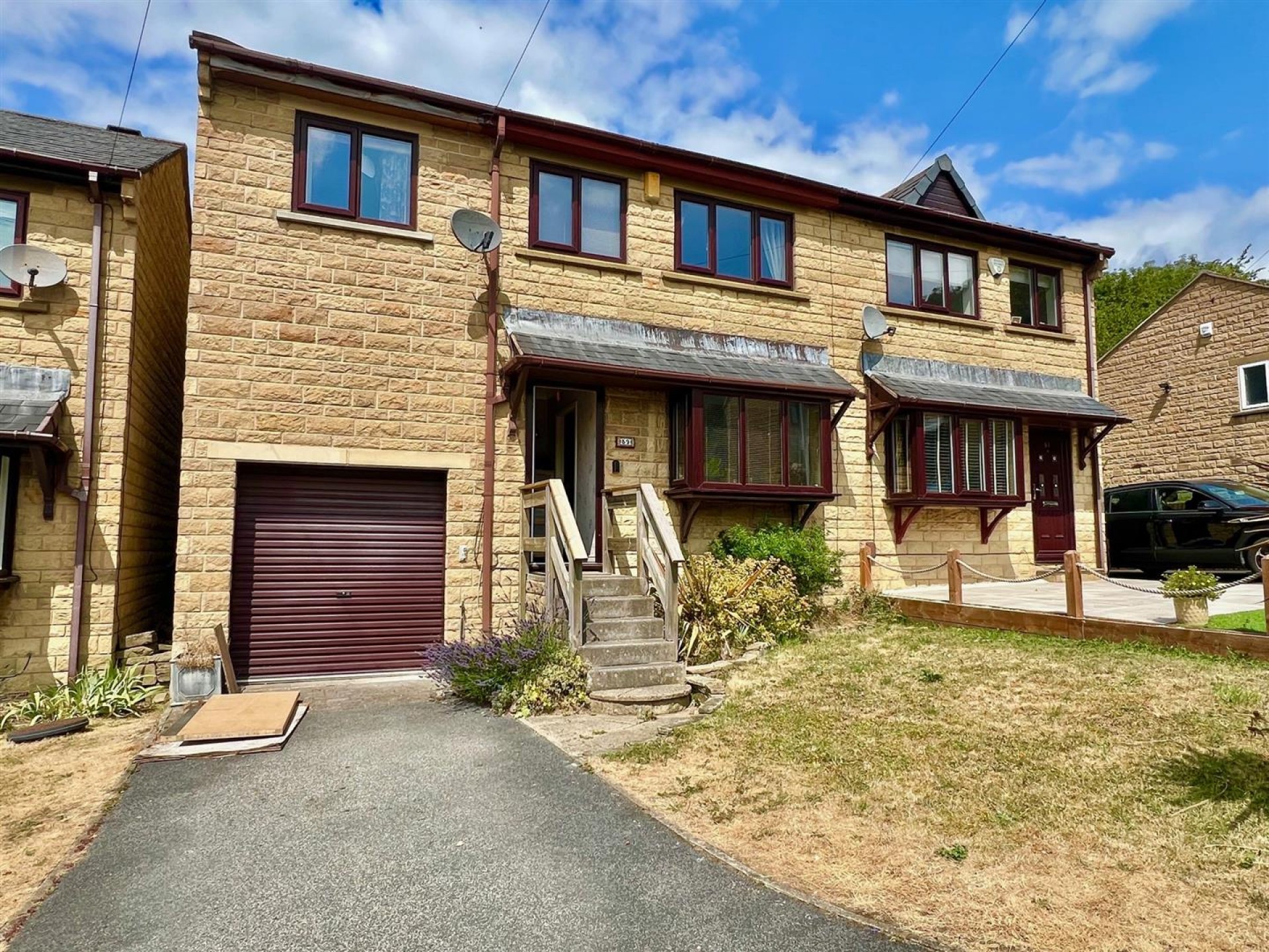 Images for Caldercroft, Elland