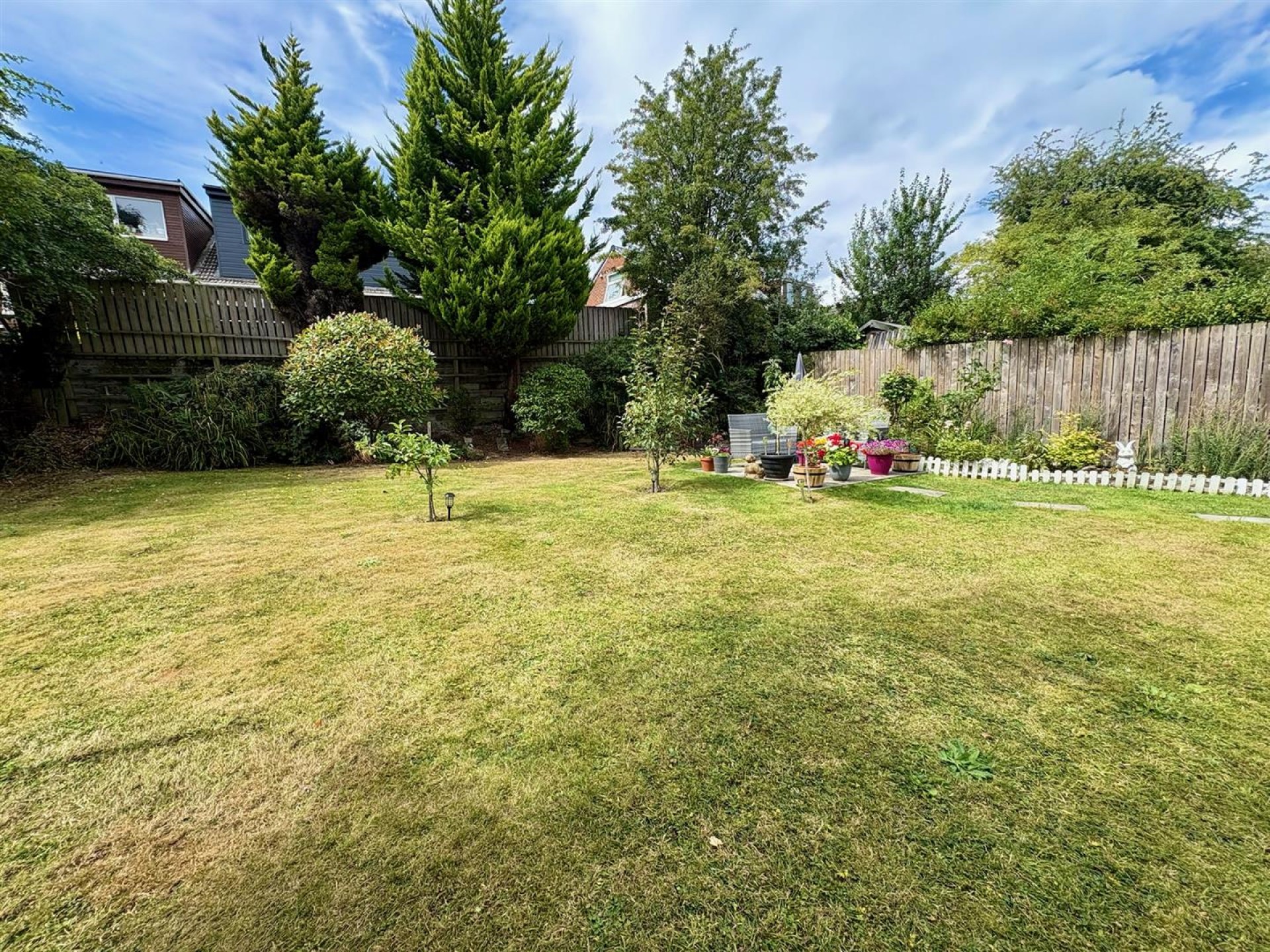 Images for Crestfield Crescent, Elland