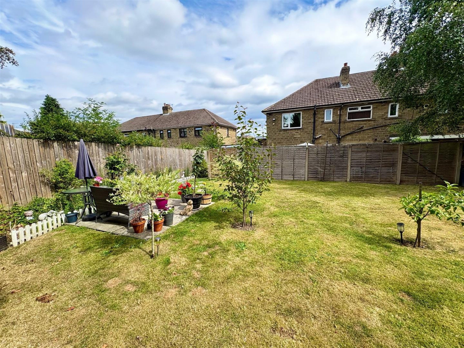 Images for Crestfield Crescent, Elland