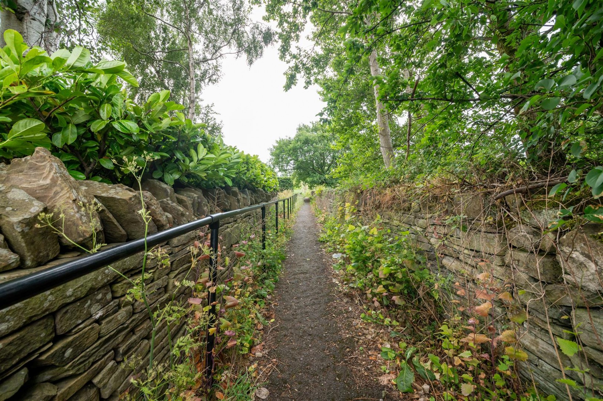 Images for Ashes Lane, Almondbury, Huddersfield