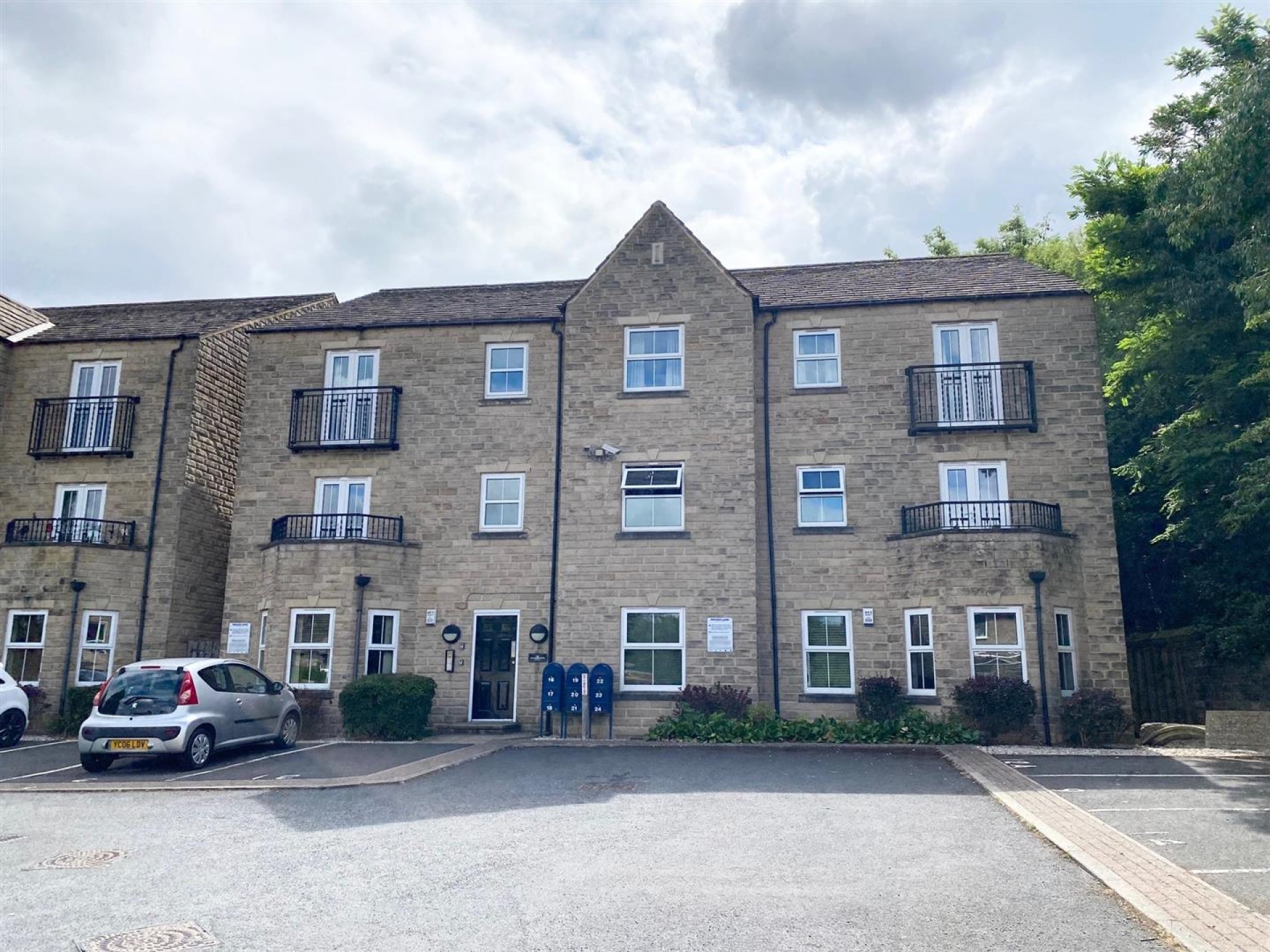 Images for Woodhead Road, Huddersfield