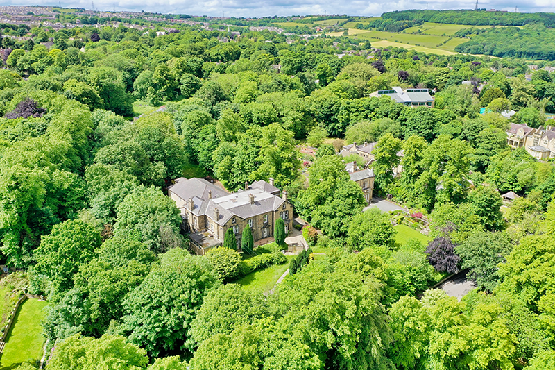 £1.3m conversion opportunity hits the market in Edgerton Bramleys